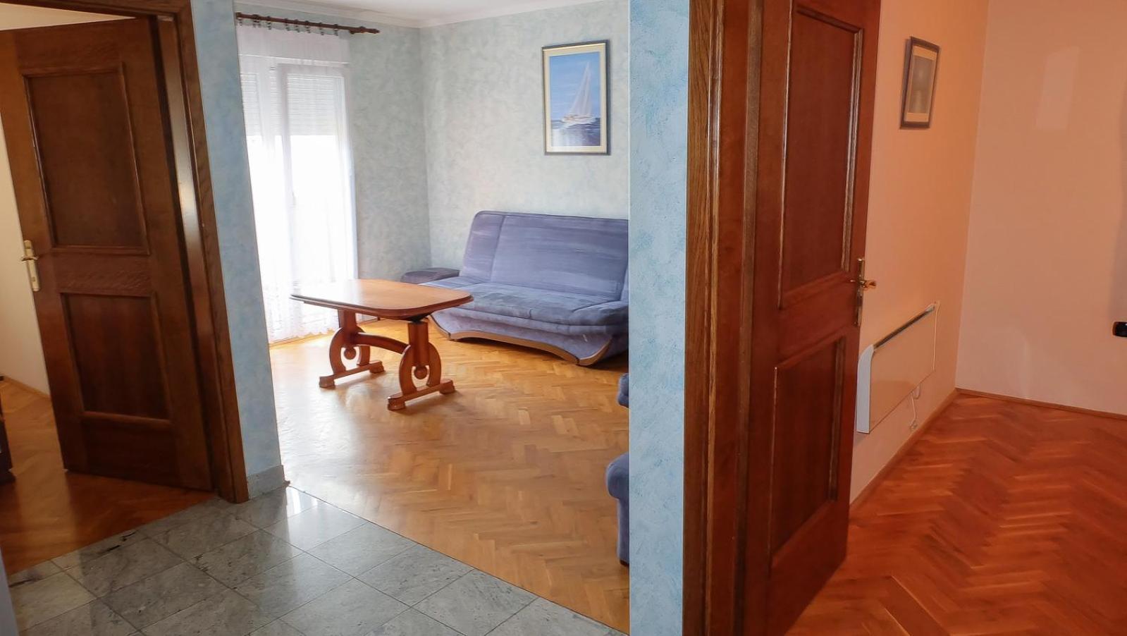 Two-Bedroom Apartment - Photo 21