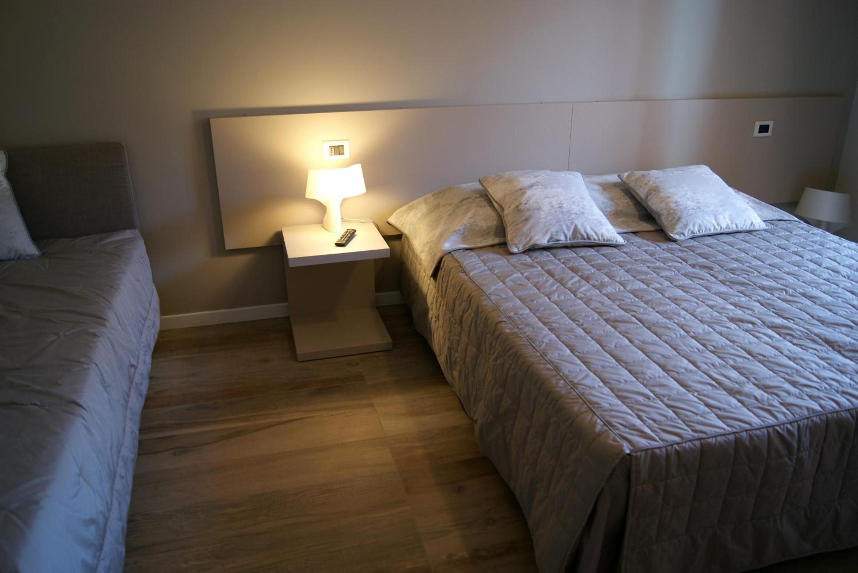 Triple Room with Balcony - Photo 8