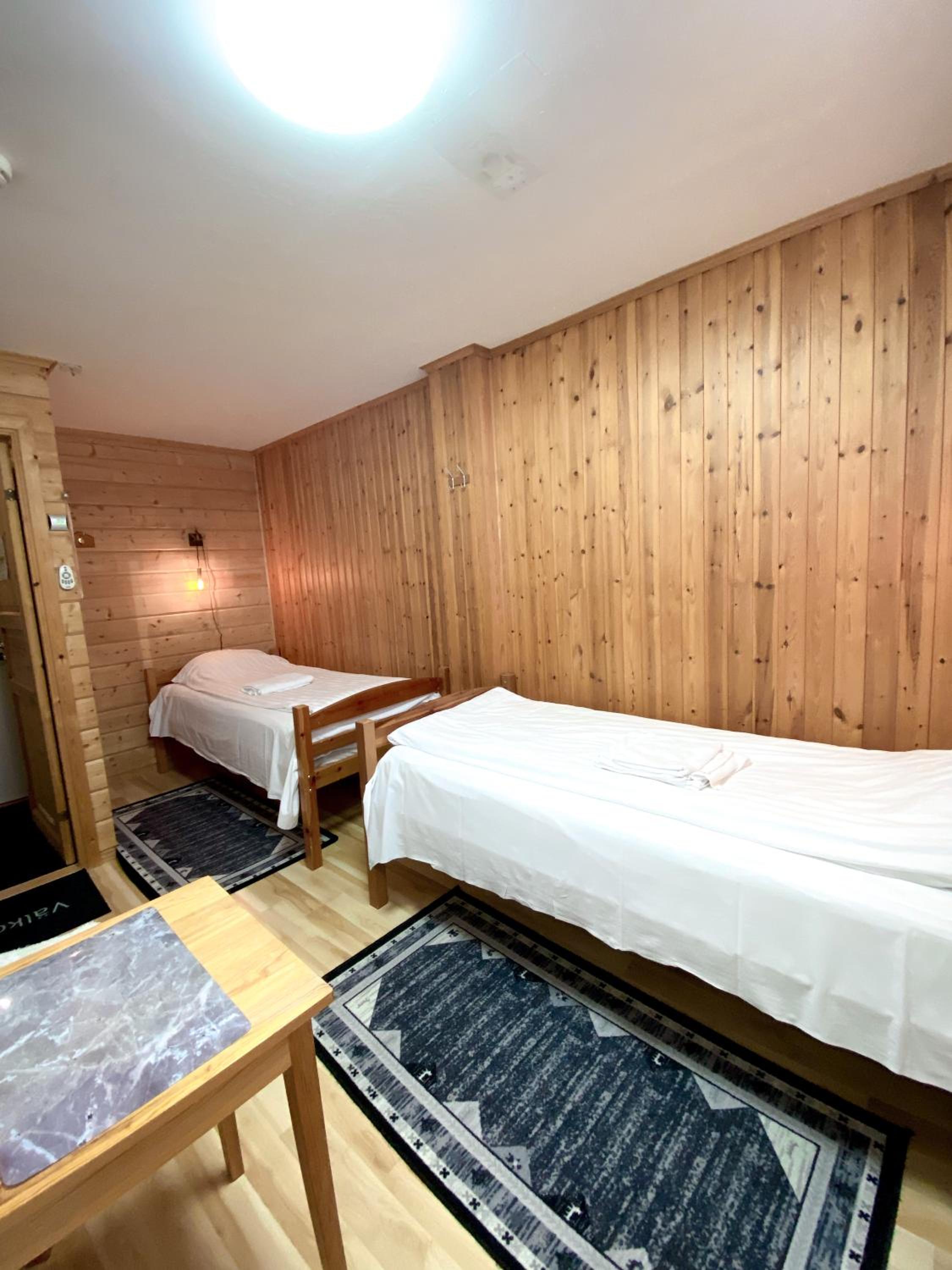 Economy Twin Room photo 1