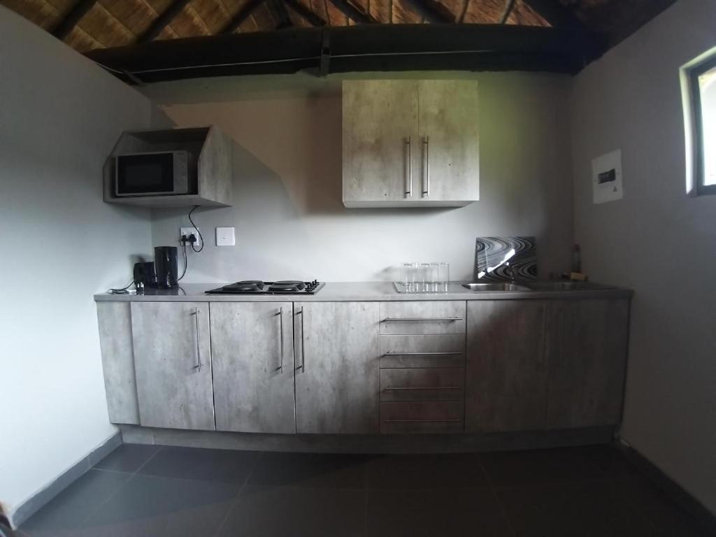Villa with Private Pool - Photo 8
