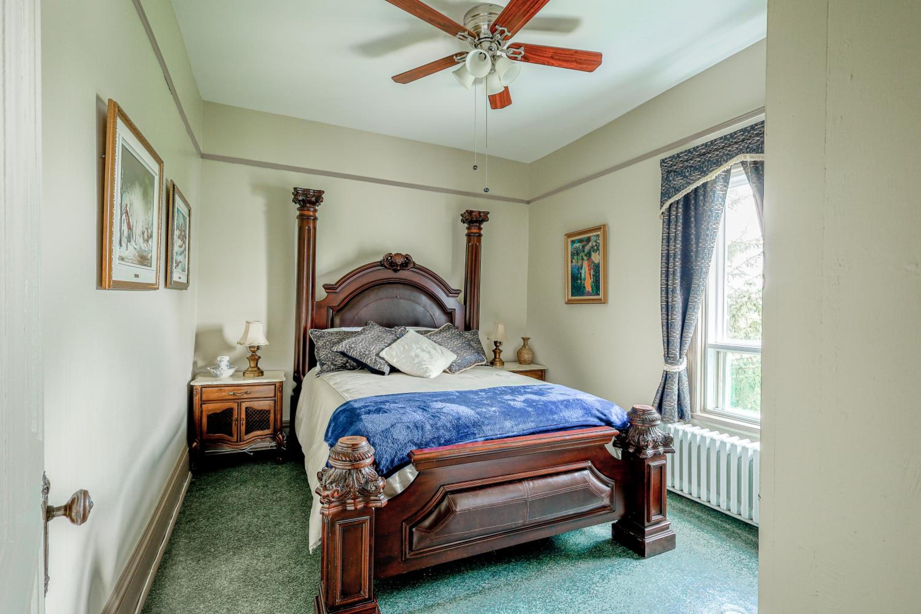 Standard Queen Room - Photo 1