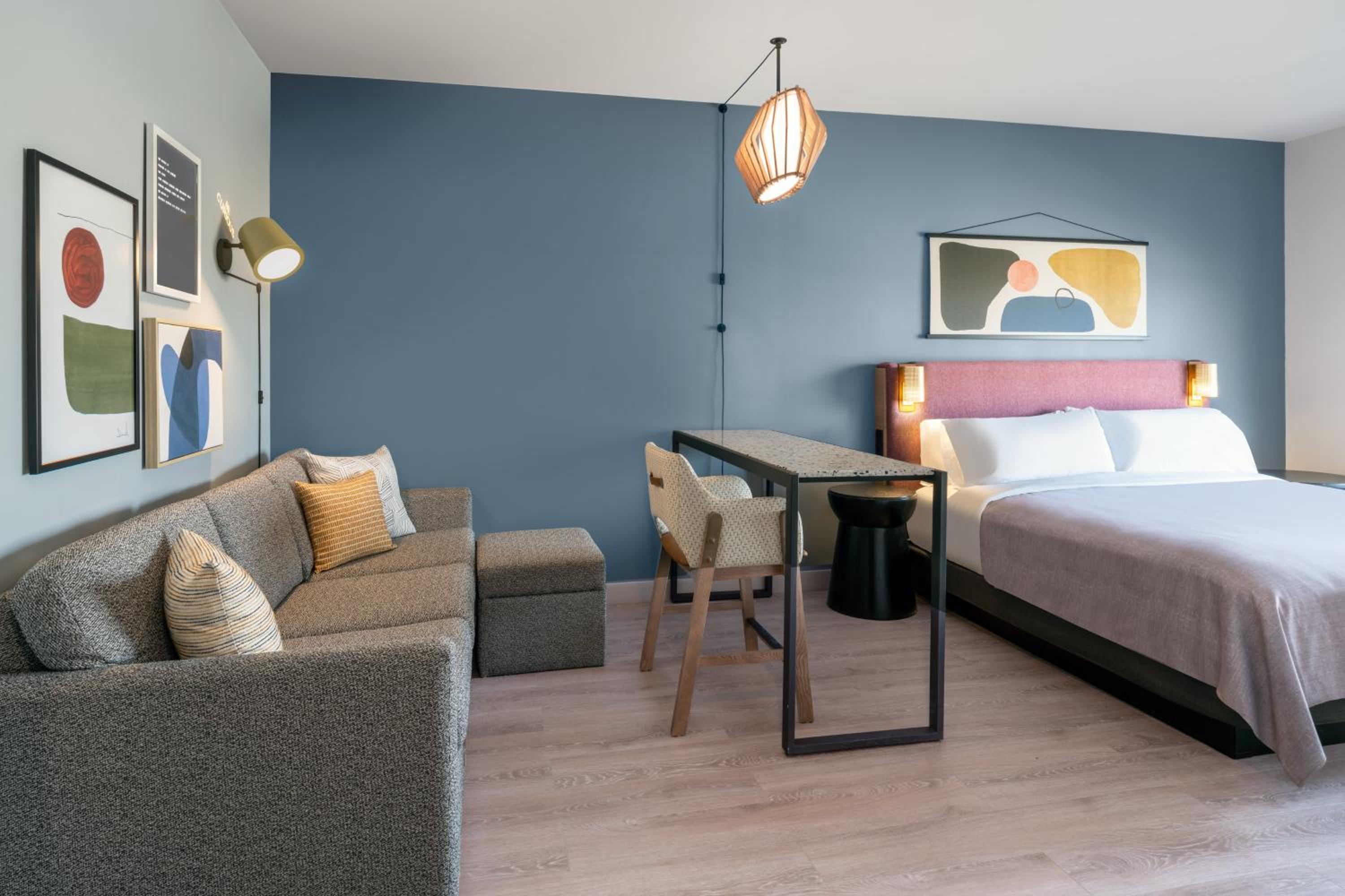 King Studio Suite - Photo 2