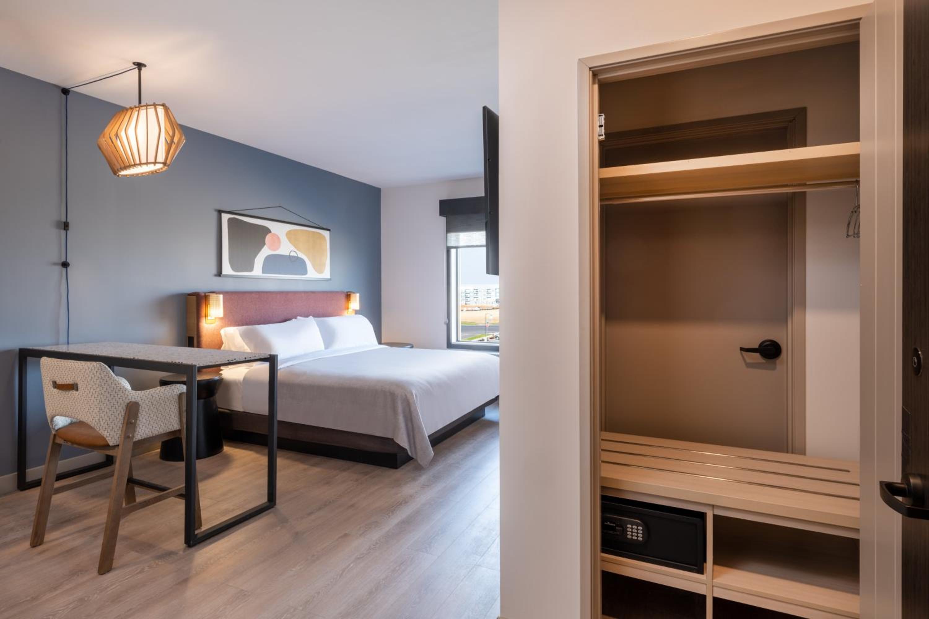 King Studio Suite - Photo 3