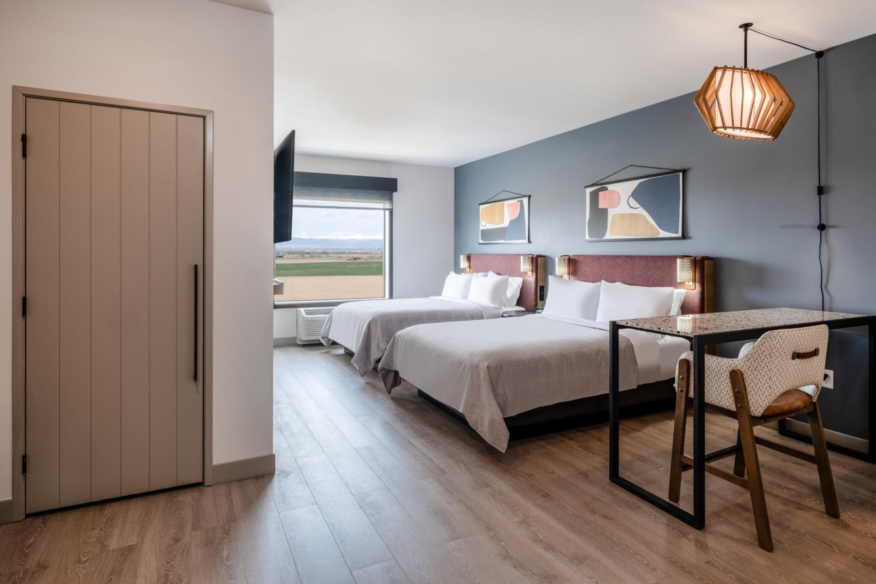 Studio Suite with Two Queen Beds - Photo 3