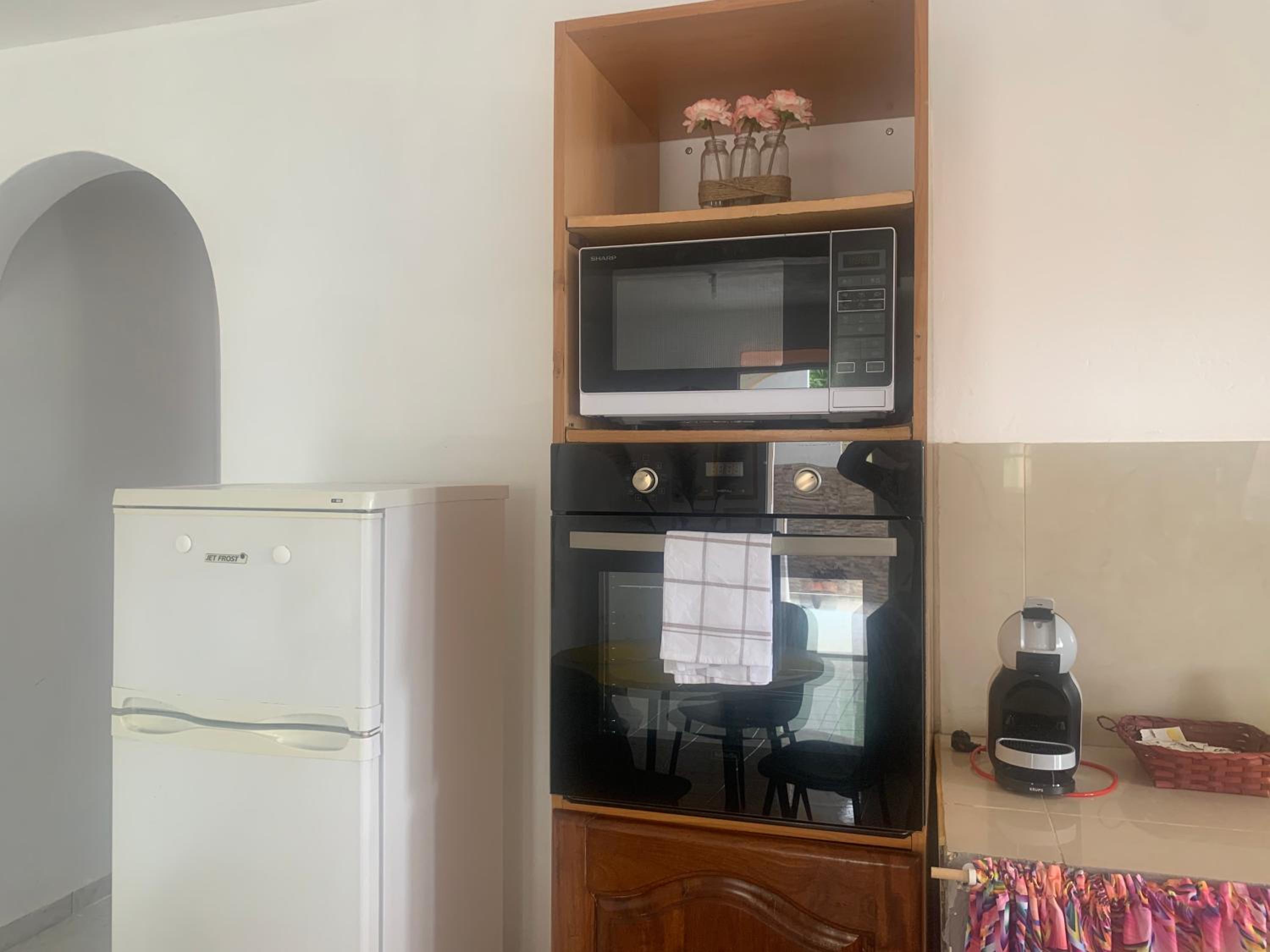 One-Bedroom House - Photo 34