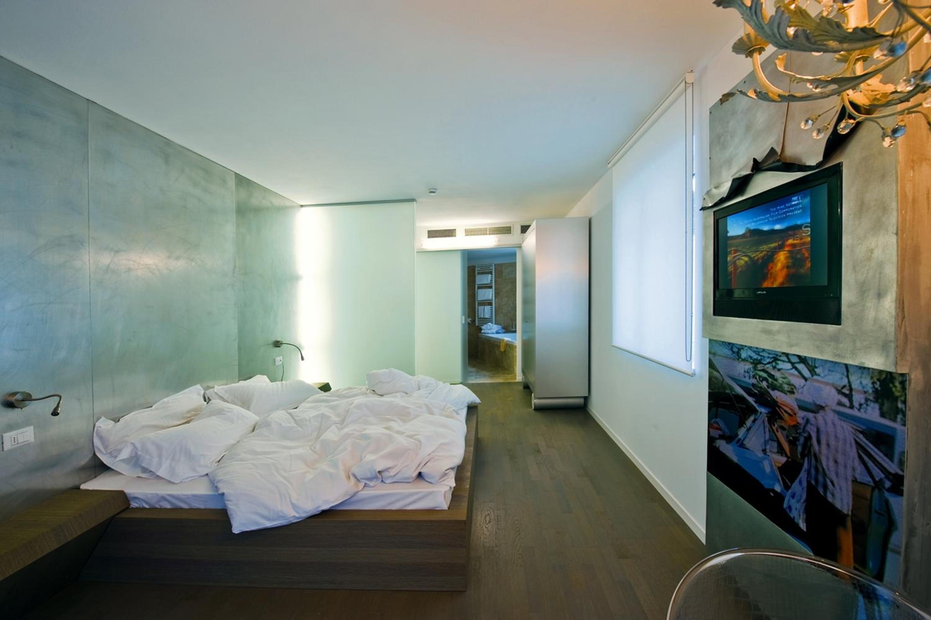 Superior Double Room with Bathtub - Photo 12
