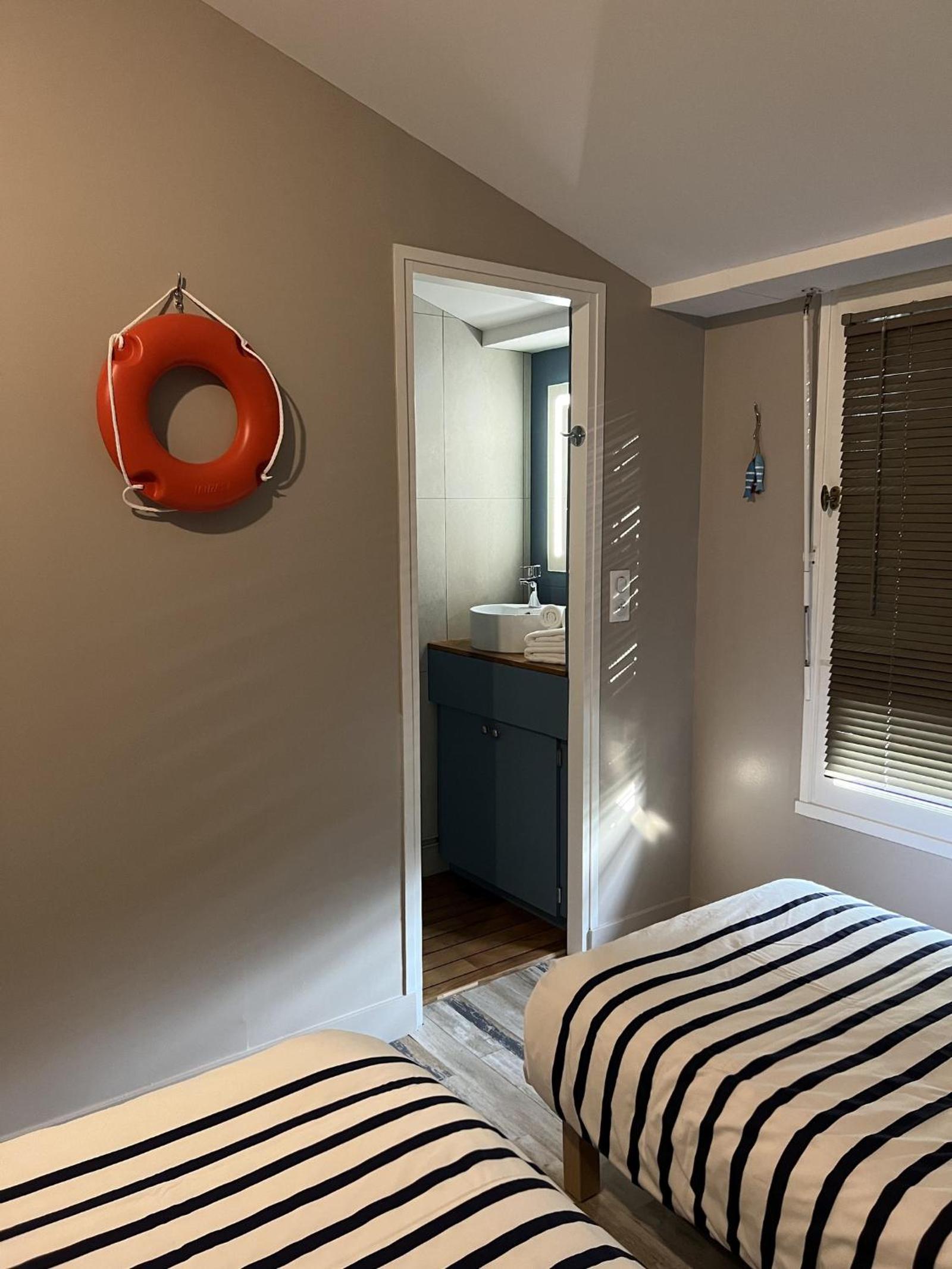 Family Suite - Photo 9