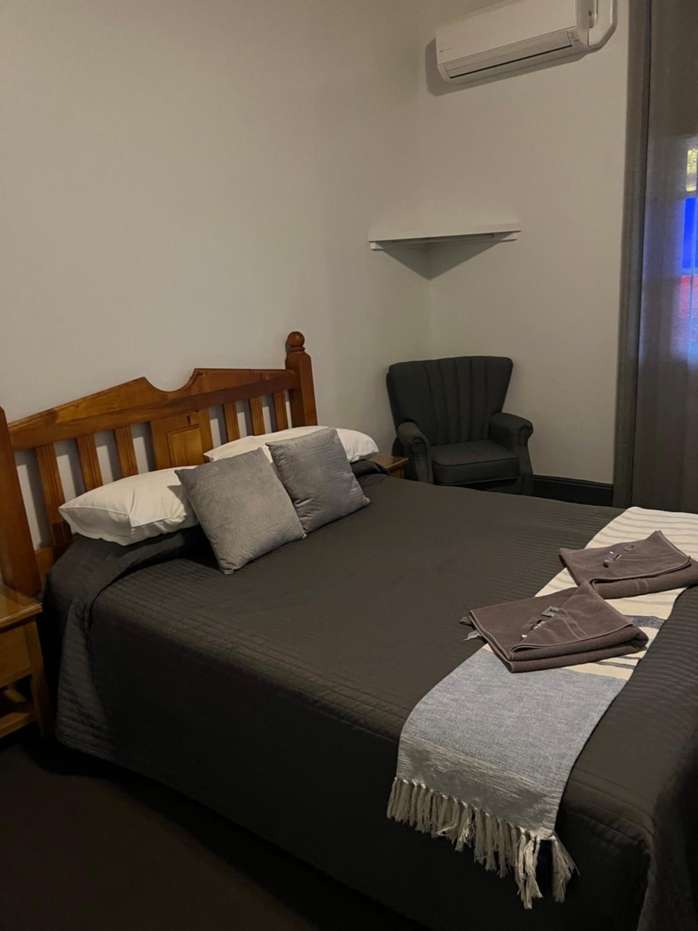Queen Room - Photo 2