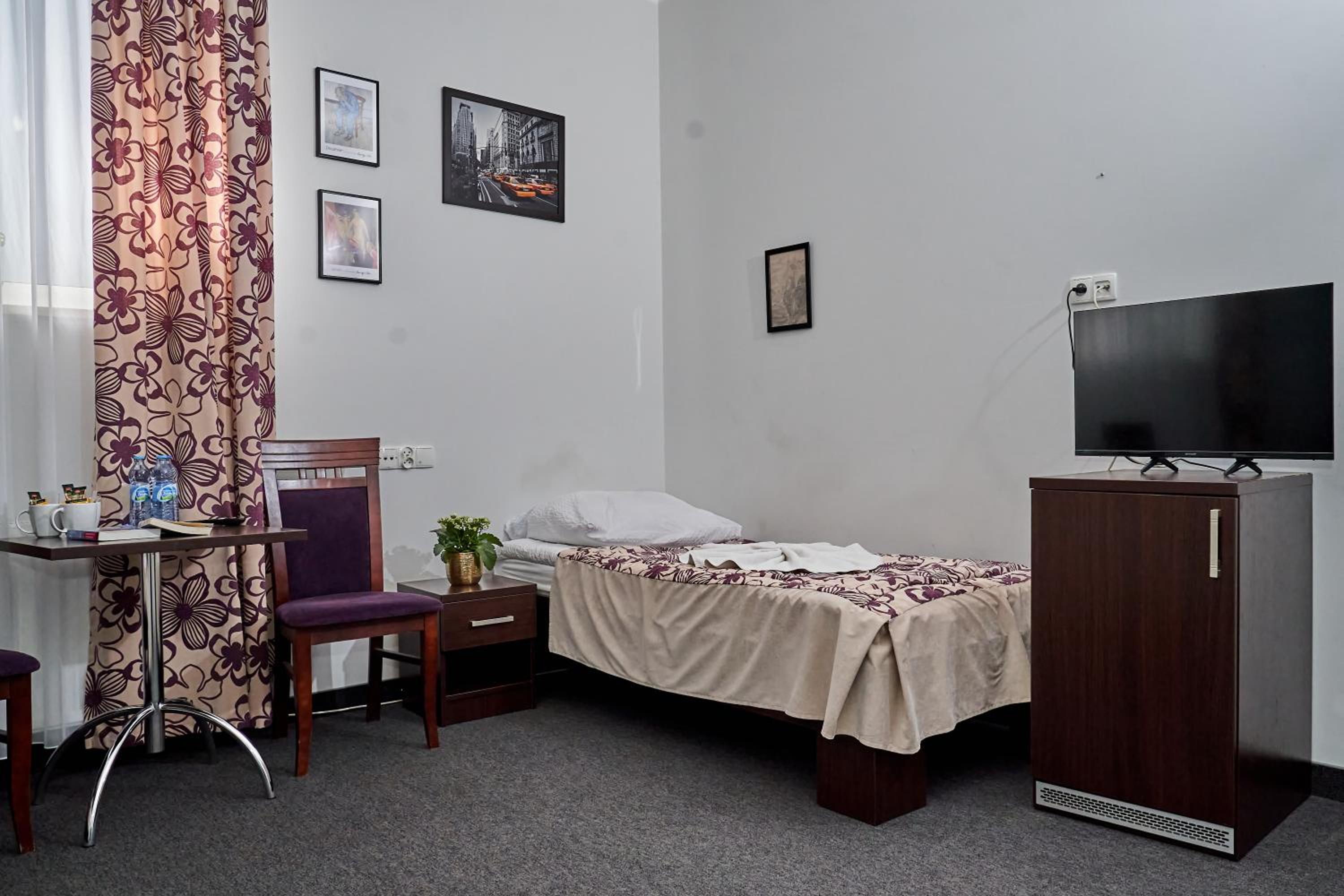 Comfort Triple Room