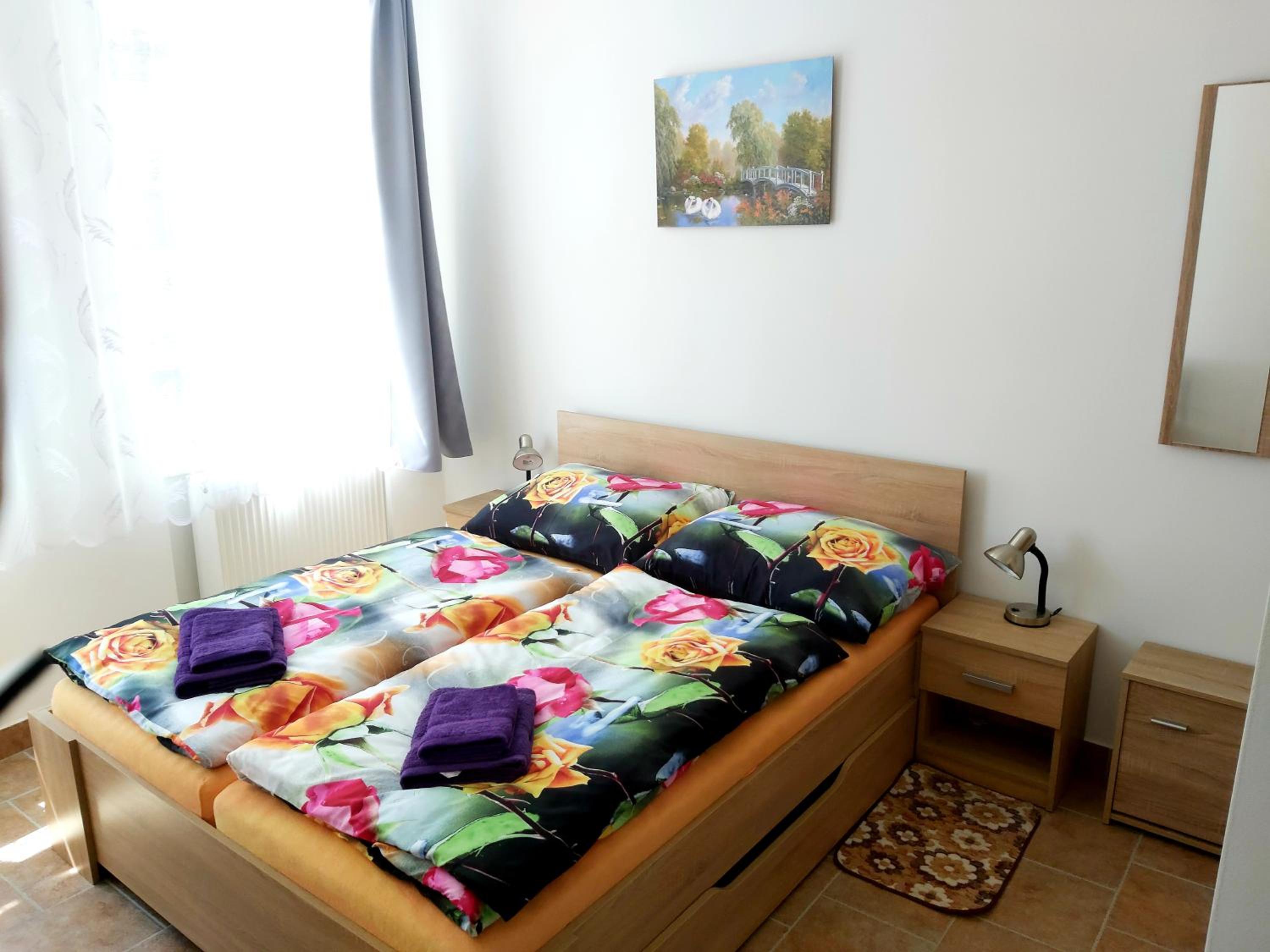 One-Bedroom Apartment photo 2