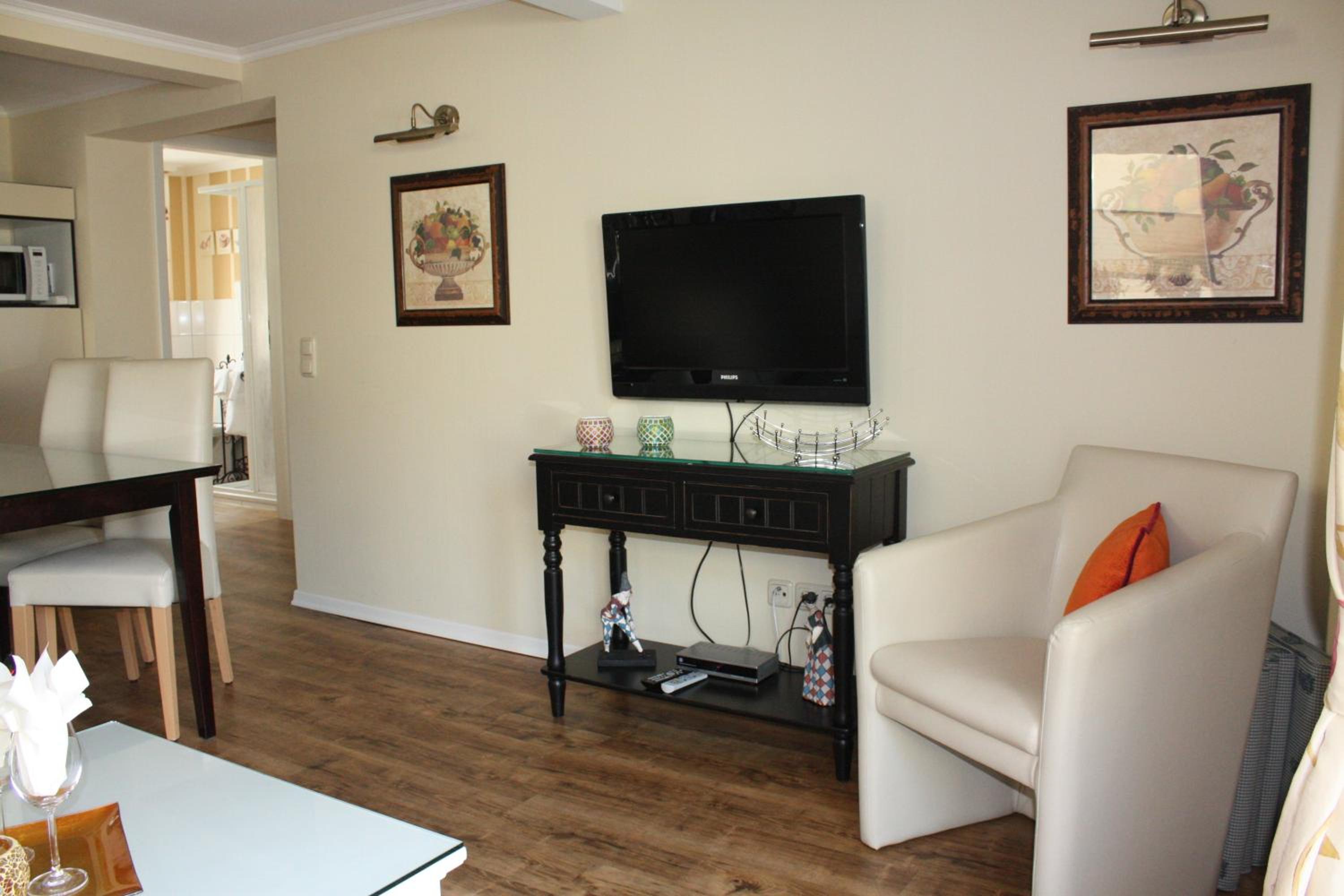 Two-Bedroom Apartment with Terrace - 7 photo 2