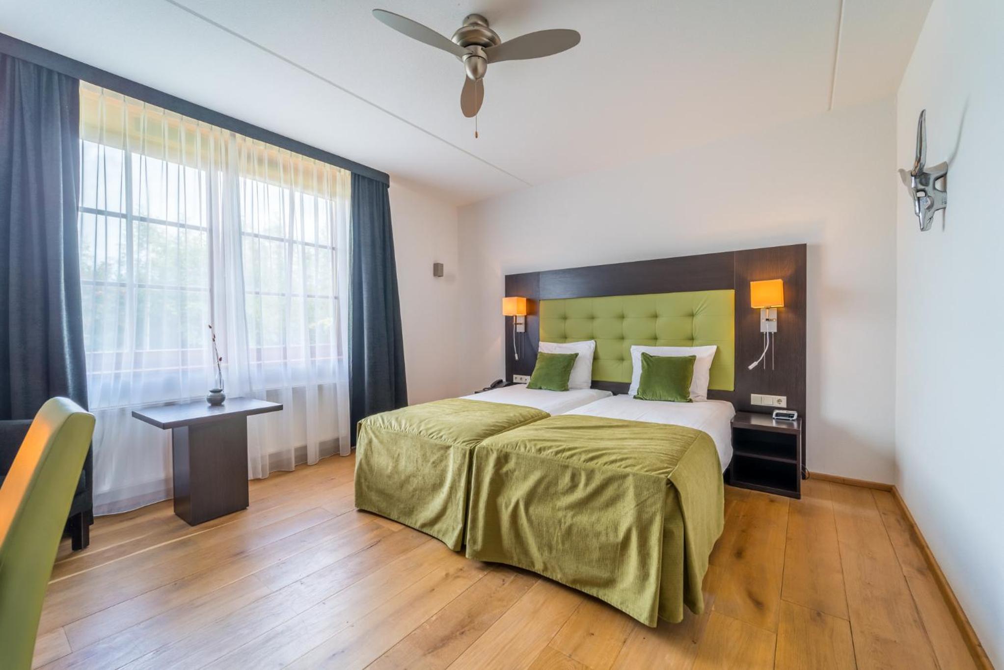 Standard Twin Room - Photo 7
