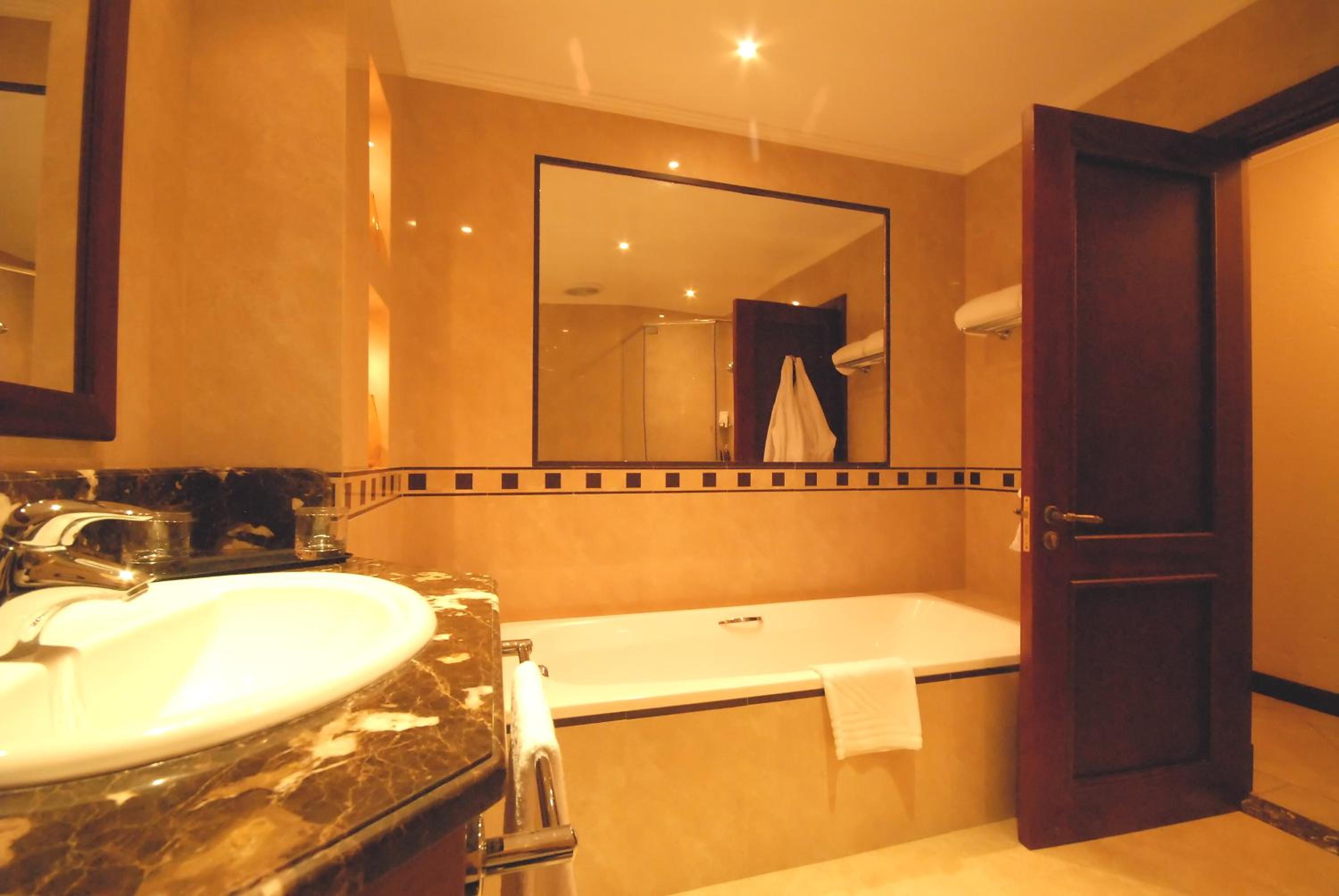 AVANI Ocean Room - Photo 6