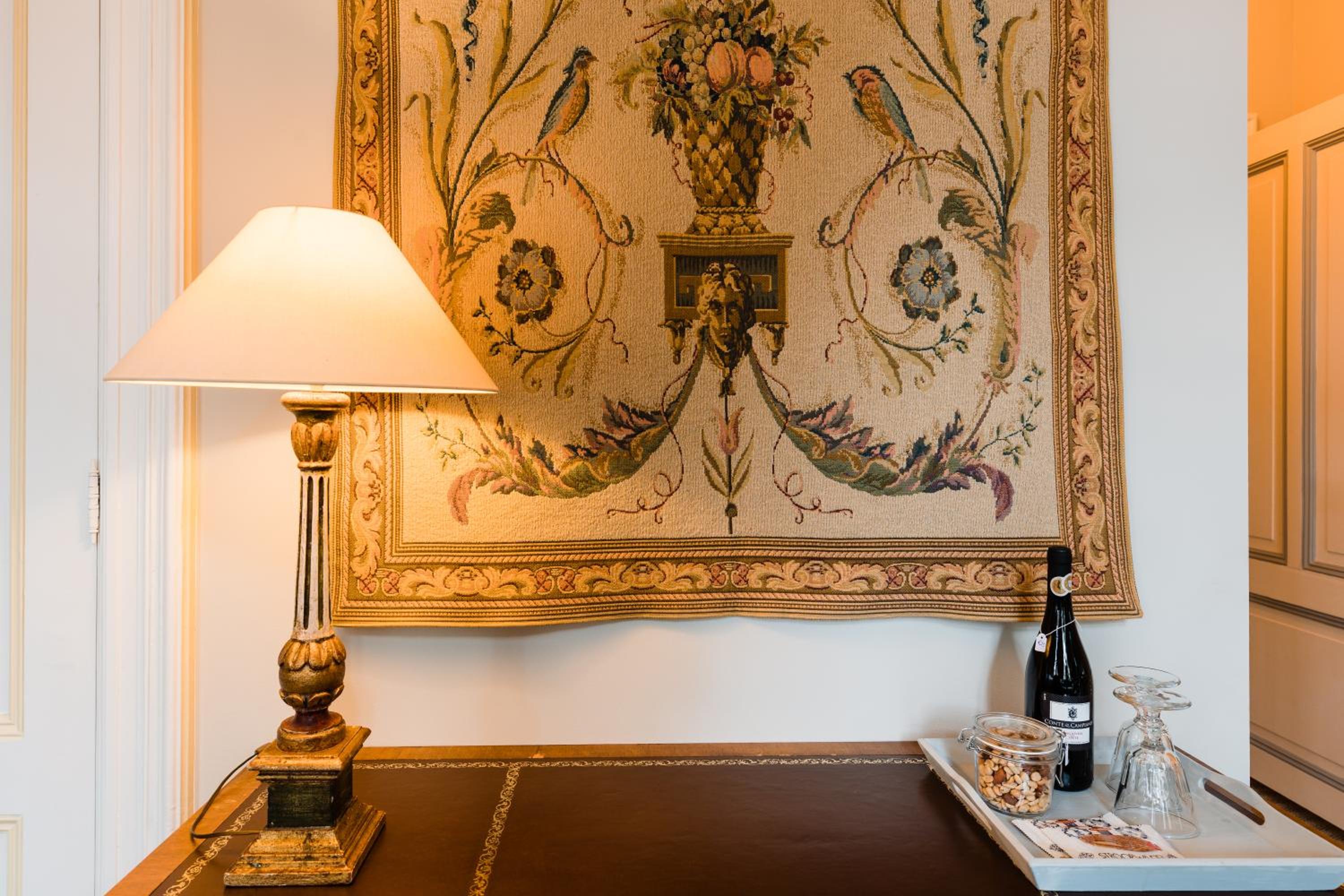 Deluxe Double Room - Photo 7