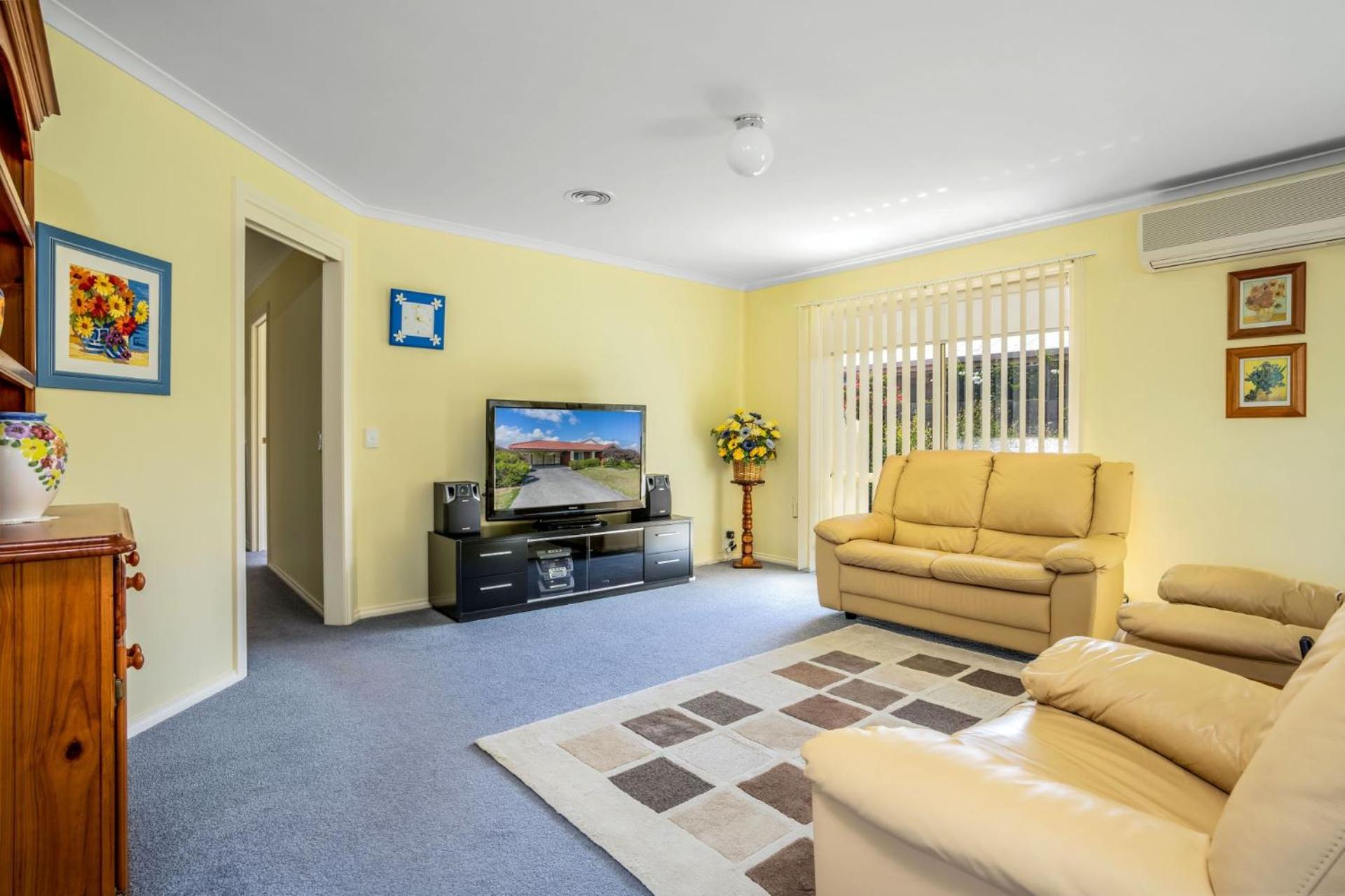 Three-Bedroom House photo 1