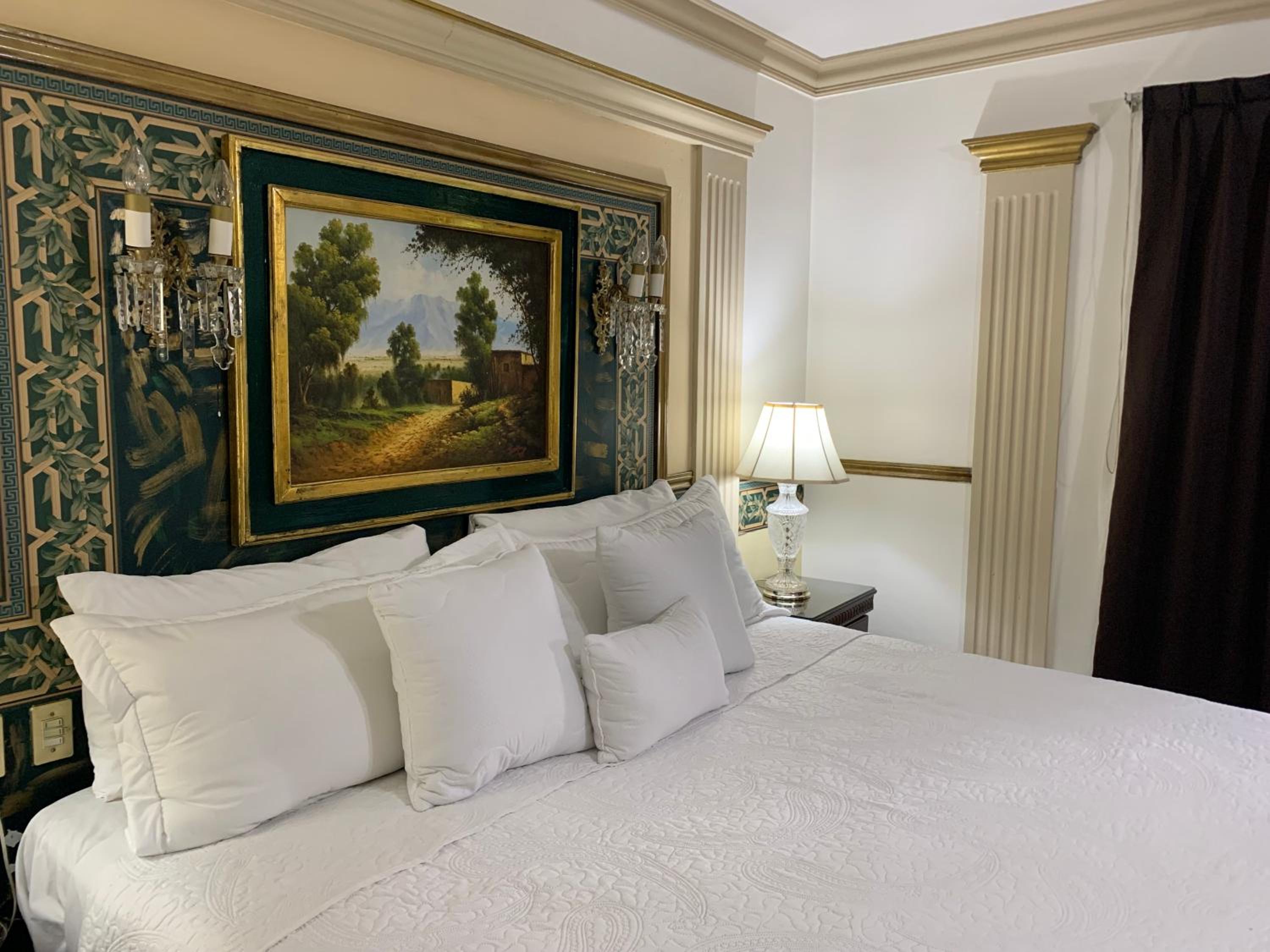 Suite photo 1