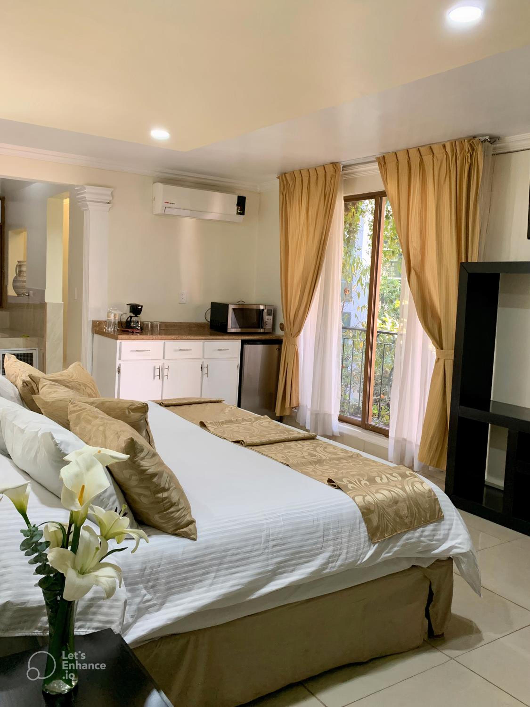 Deluxe Suite photo 1