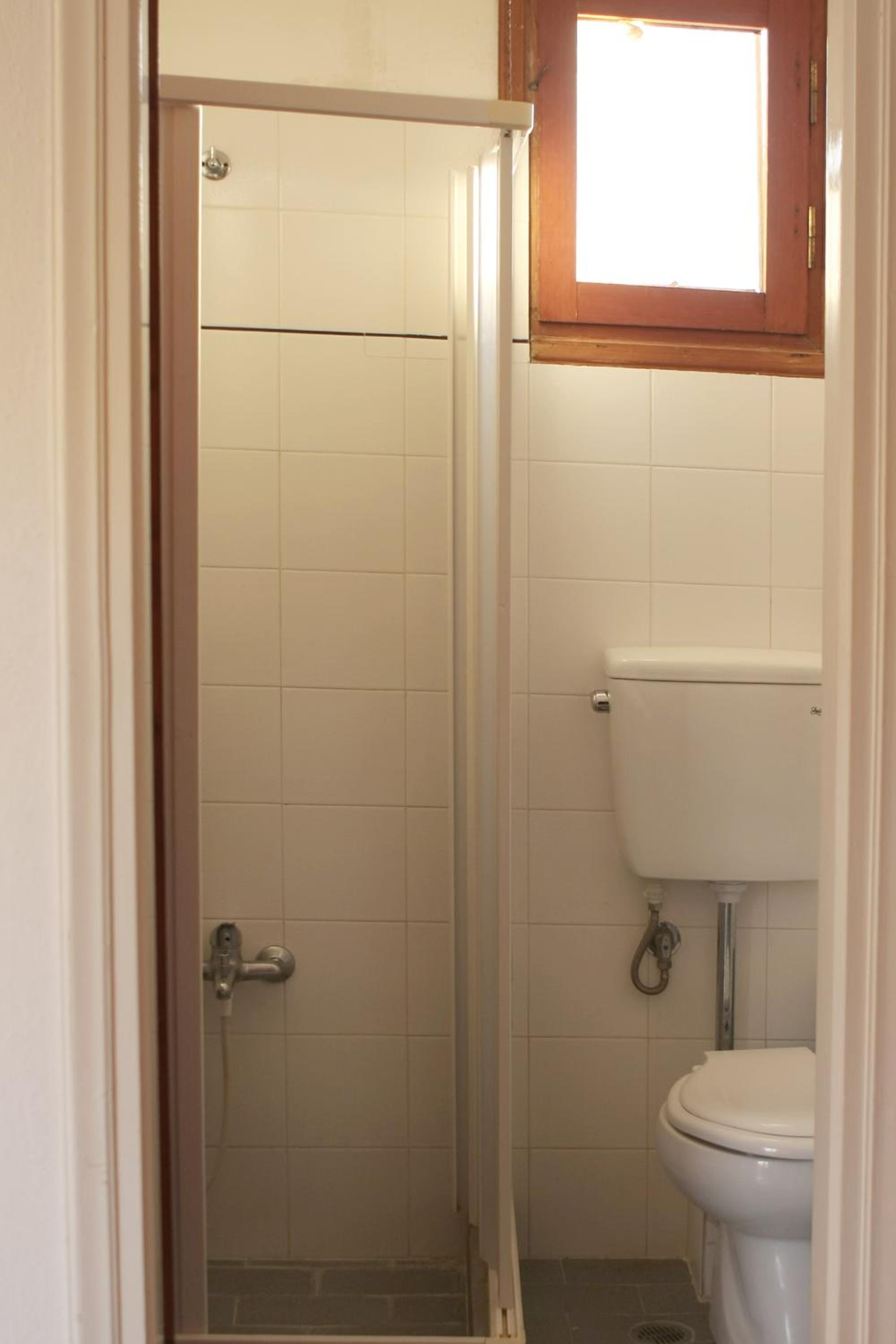 Double Room - Photo 12