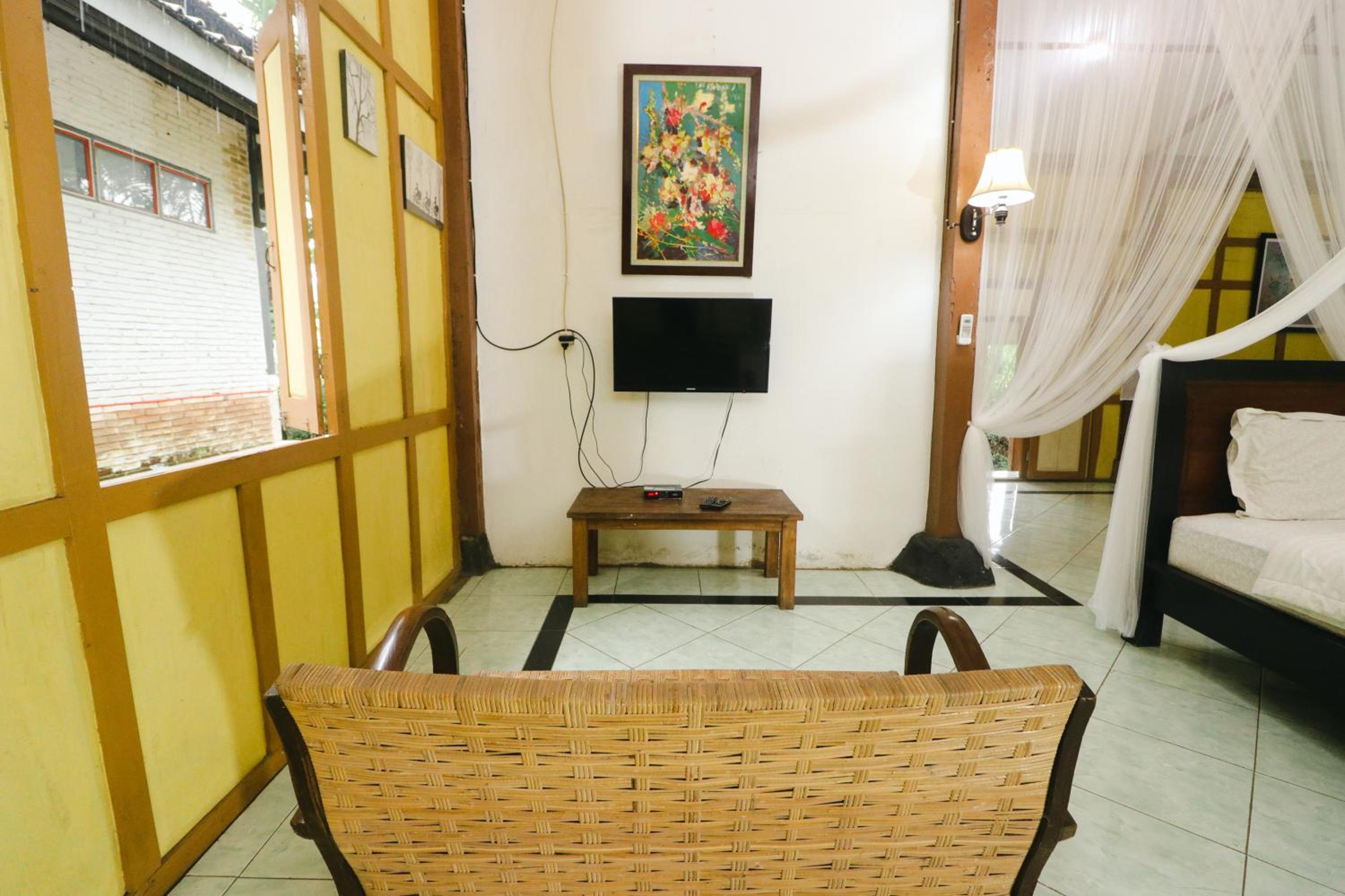 One-Bedroom Villa - Photo 2