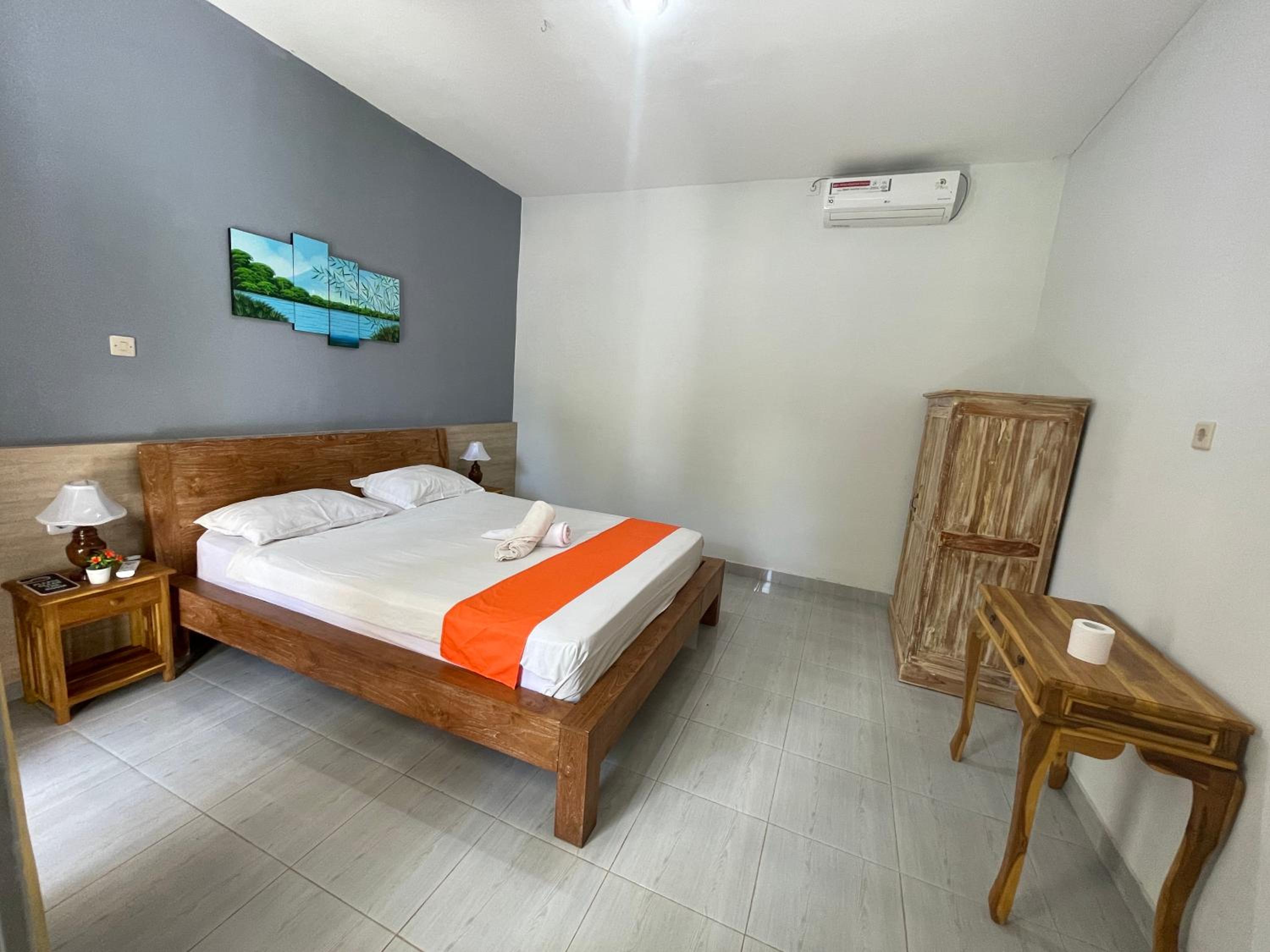 Double Room with Pool View - Photo 1