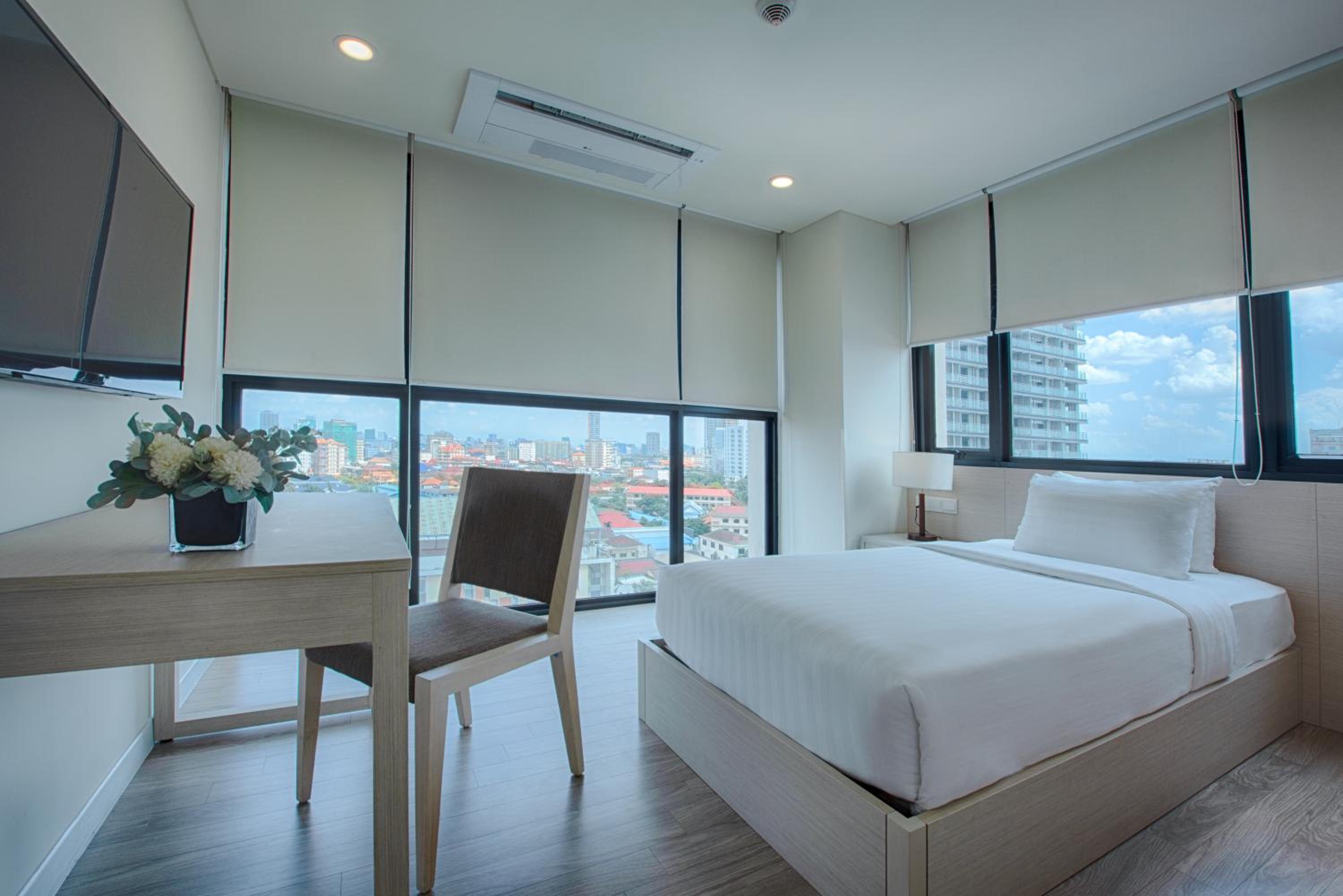 Superior 1-Bedroom photo 1
