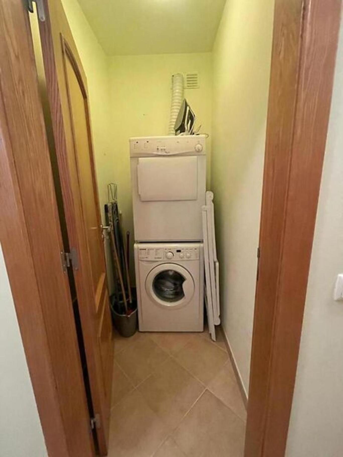 Two-Bedroom House - Photo 21