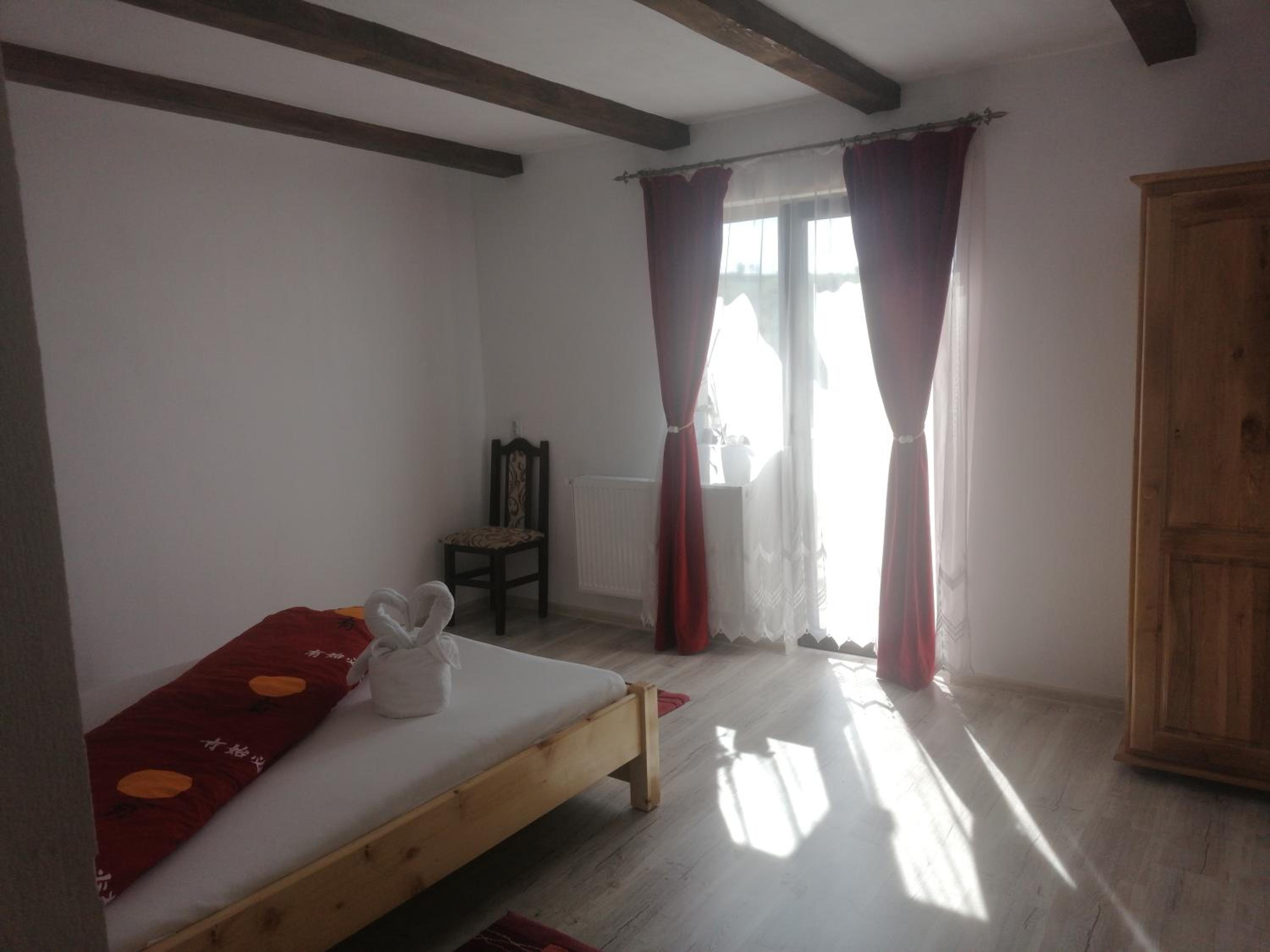 Deluxe Double or Twin Room with Mountain View - Photo 4