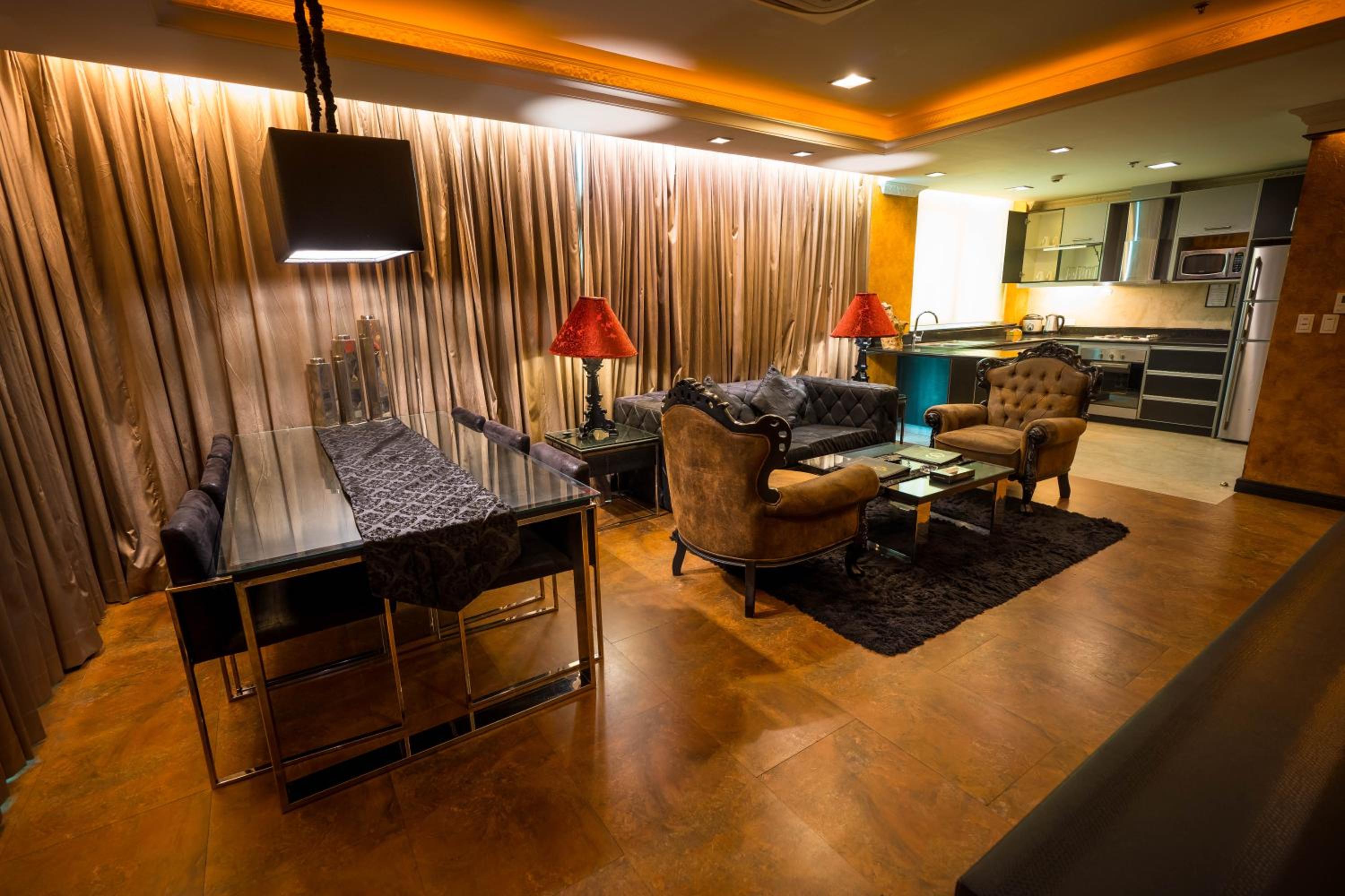 Two-Bedroom Apartment - Photo 7