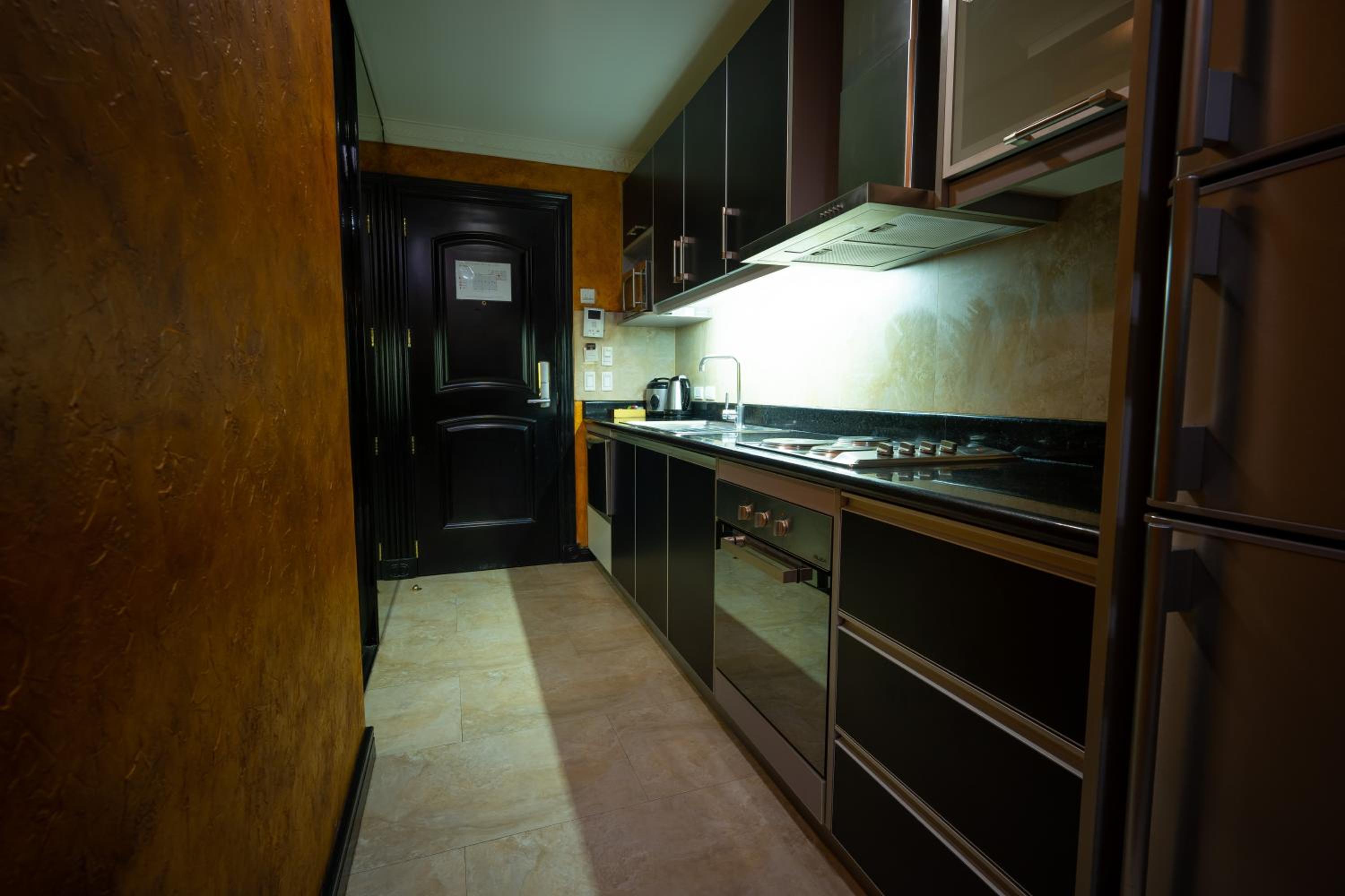 One-Bedroom Apartment - Photo 4
