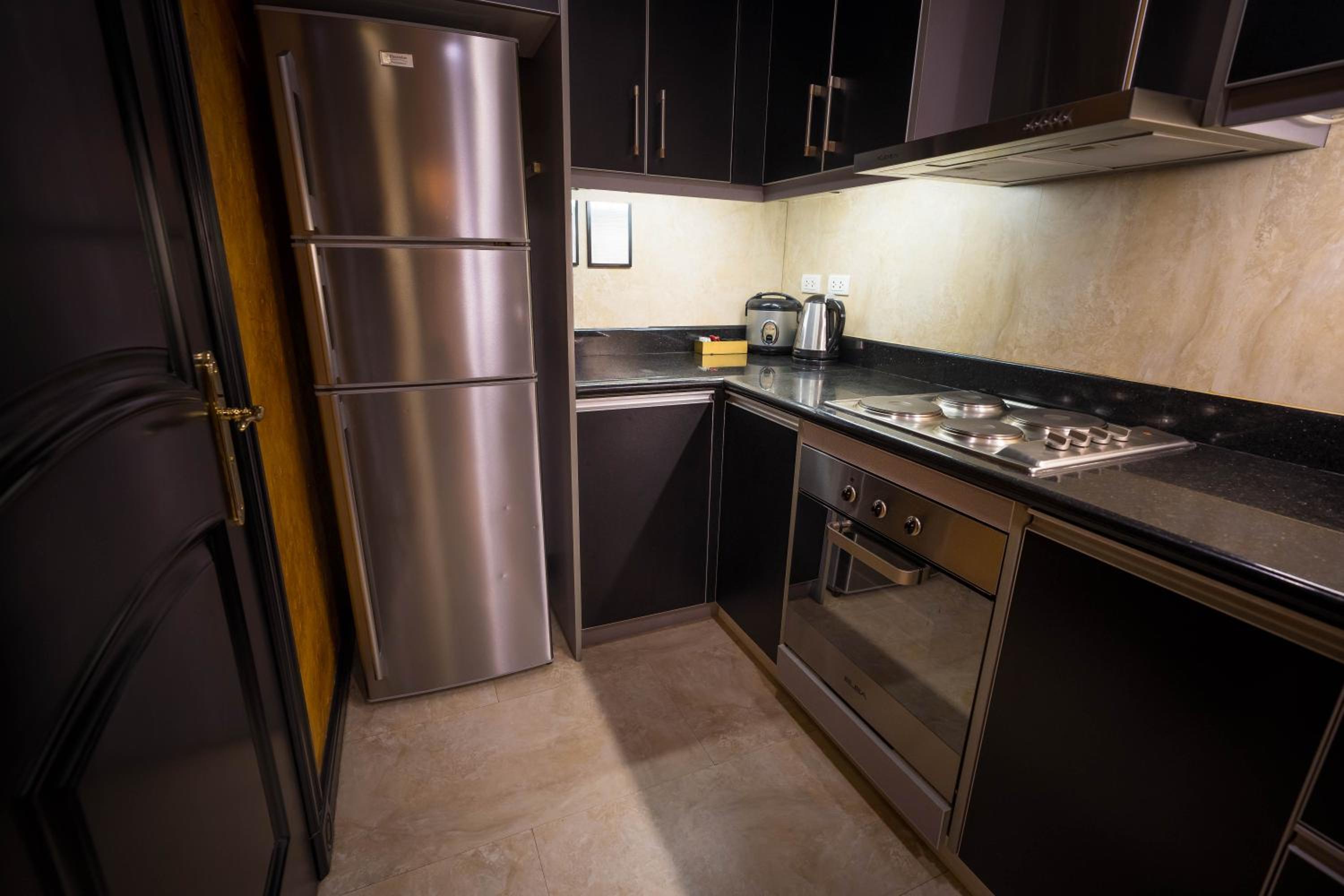 One-Bedroom Apartment - Photo 7