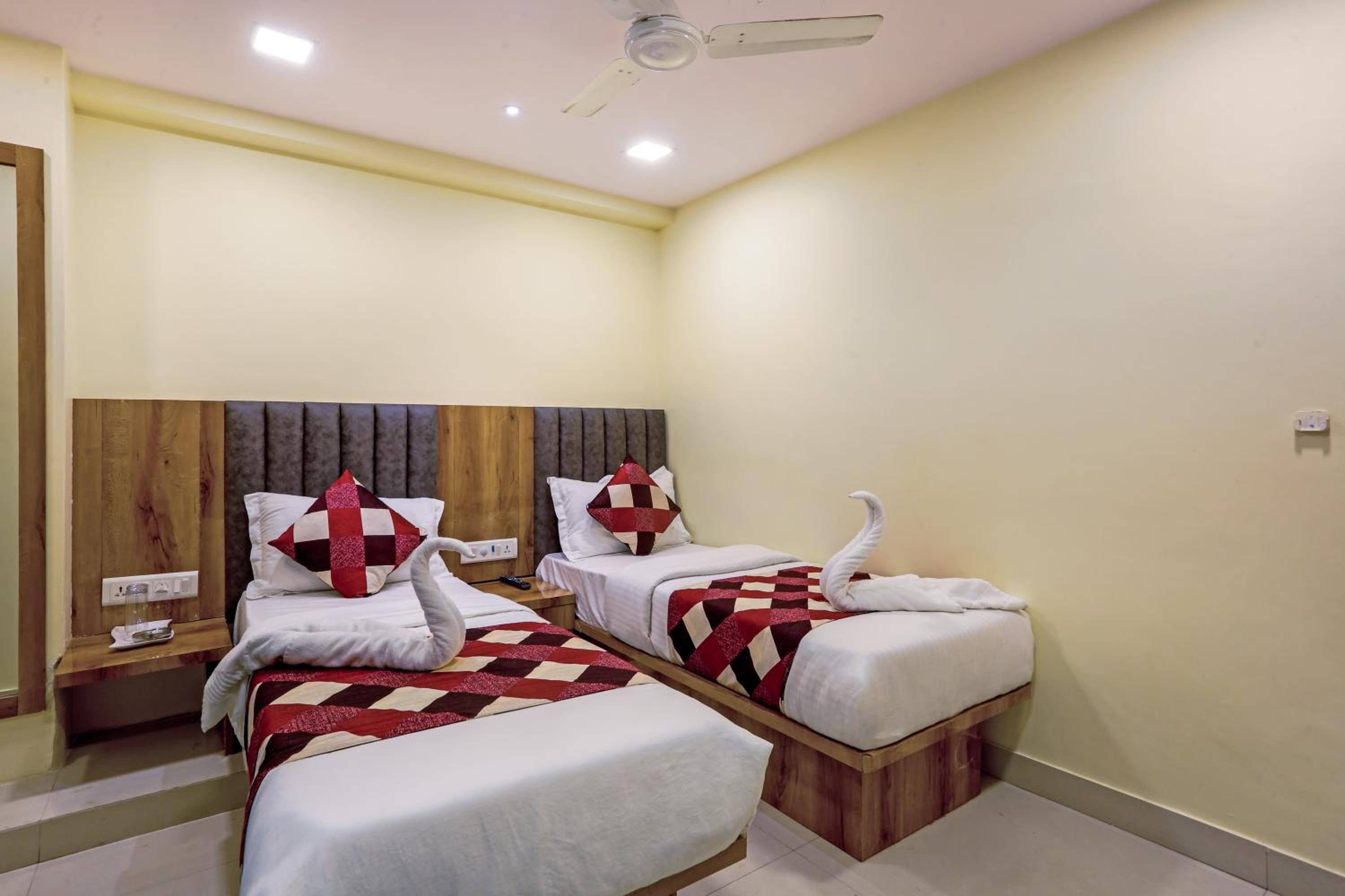 Standard Single Room with Shared Bathroom