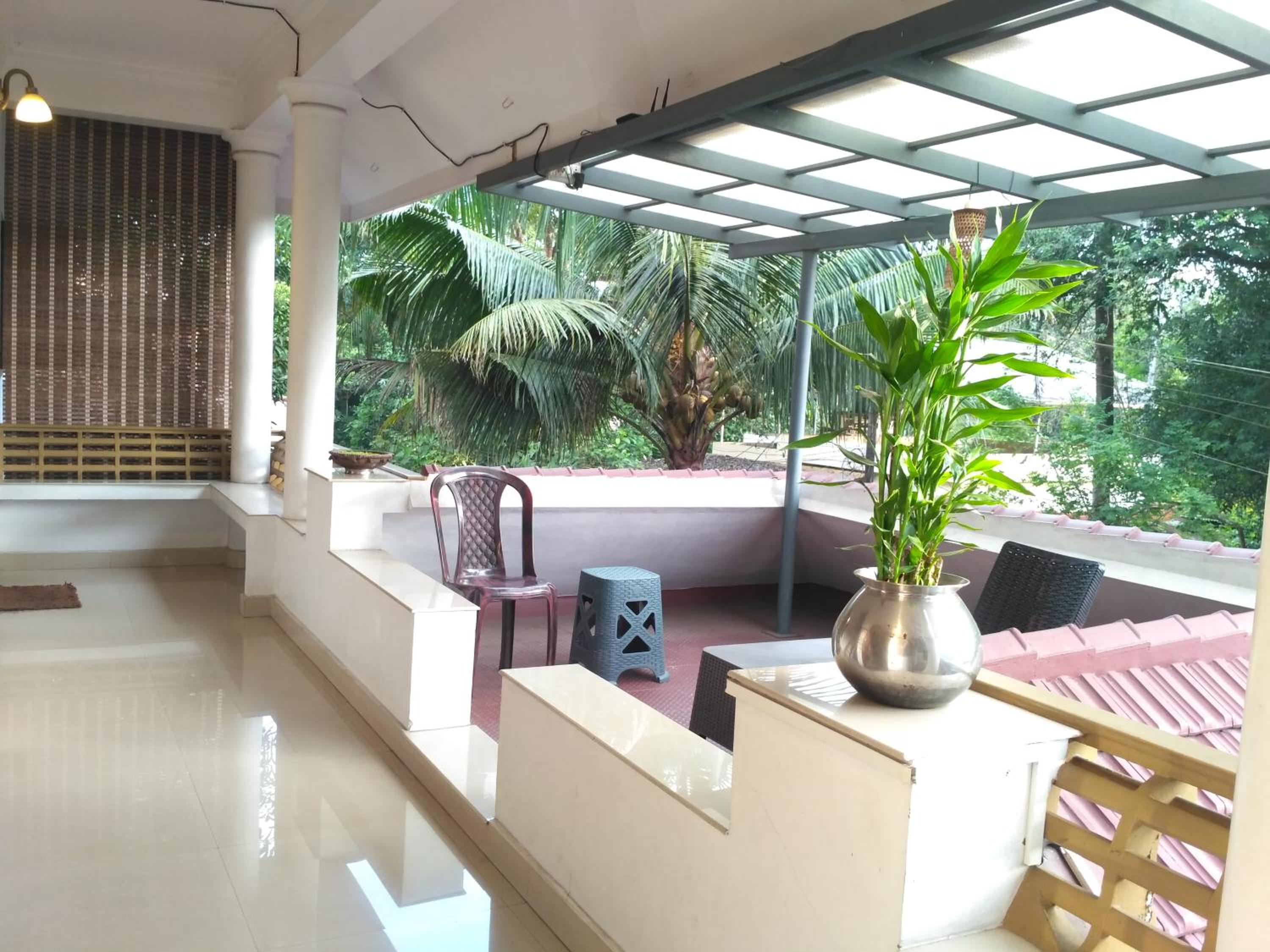 Two-Bedroom Apartment with Balcony photo 1