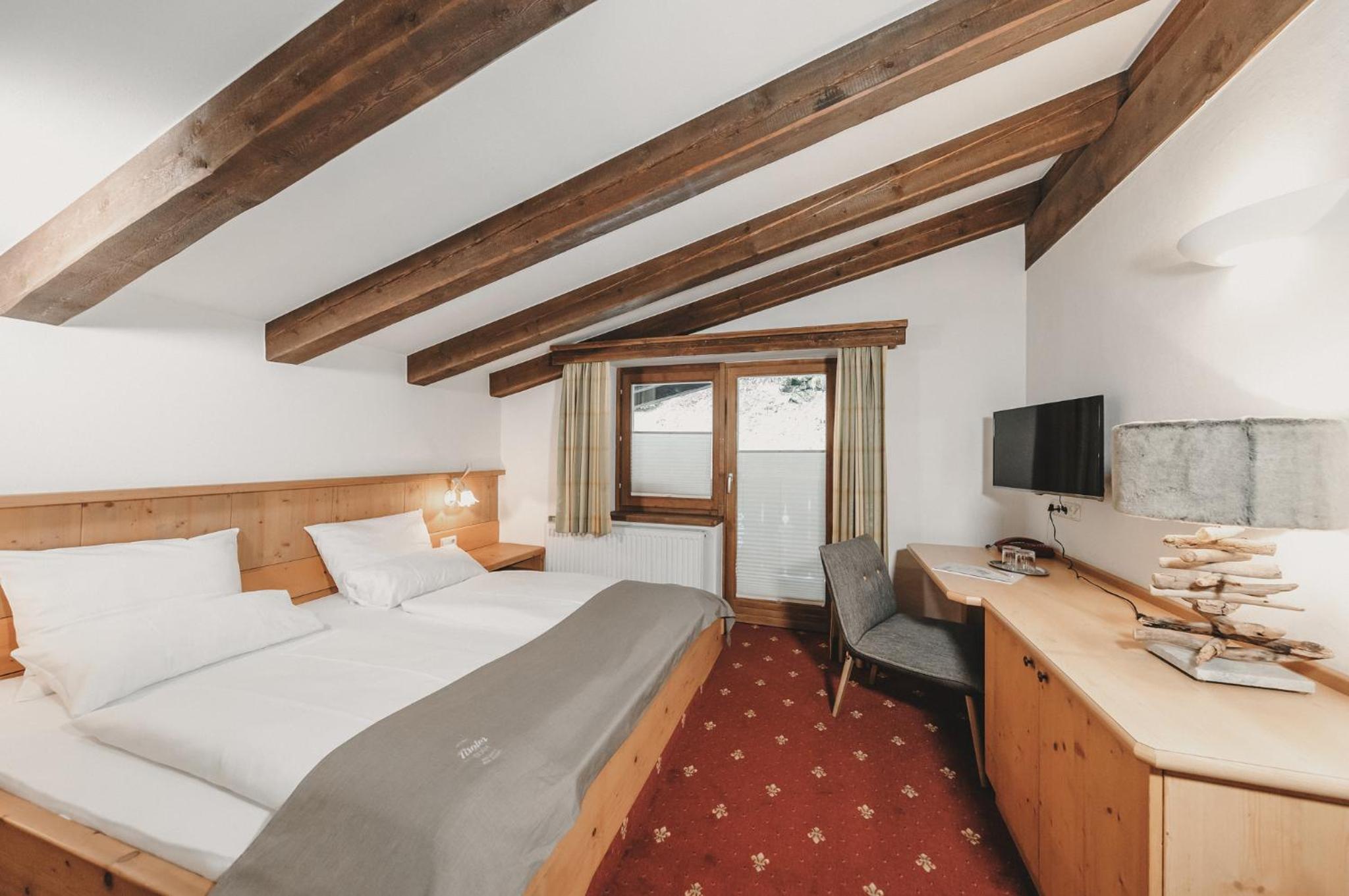 Classic Double Room