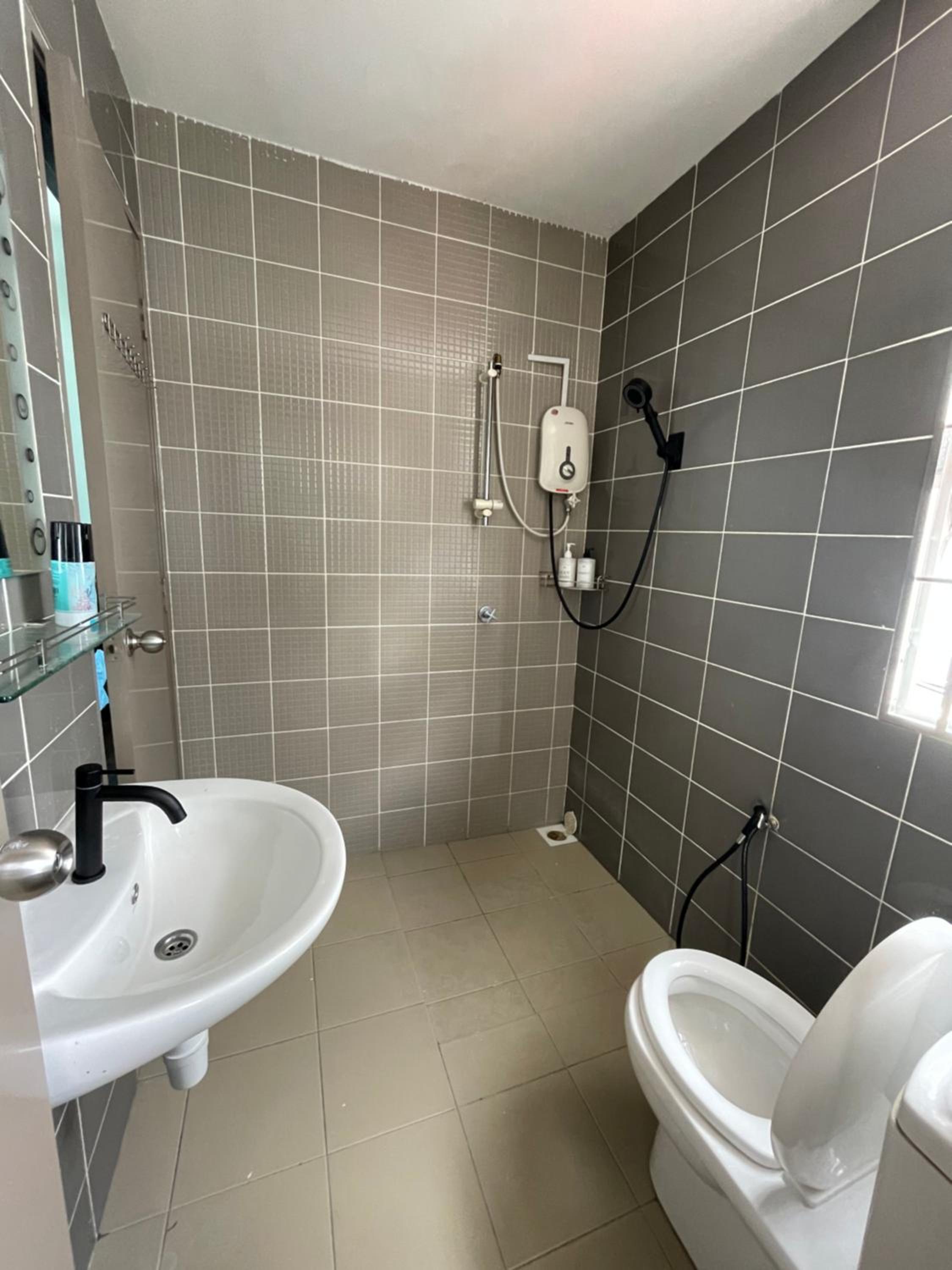 Triple Room With Shared Bathroom photo 2