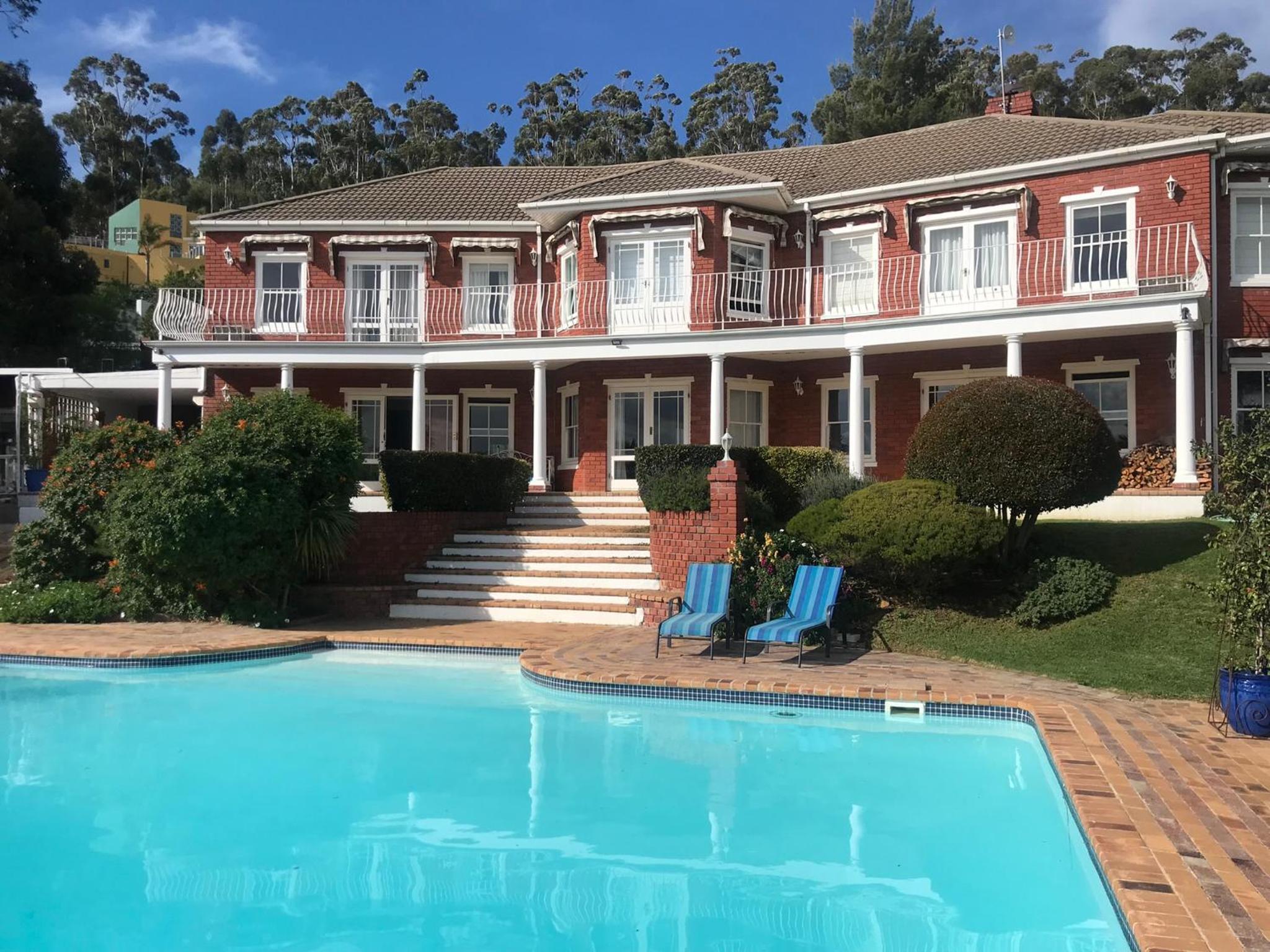 Executive Holiday Home photo 2