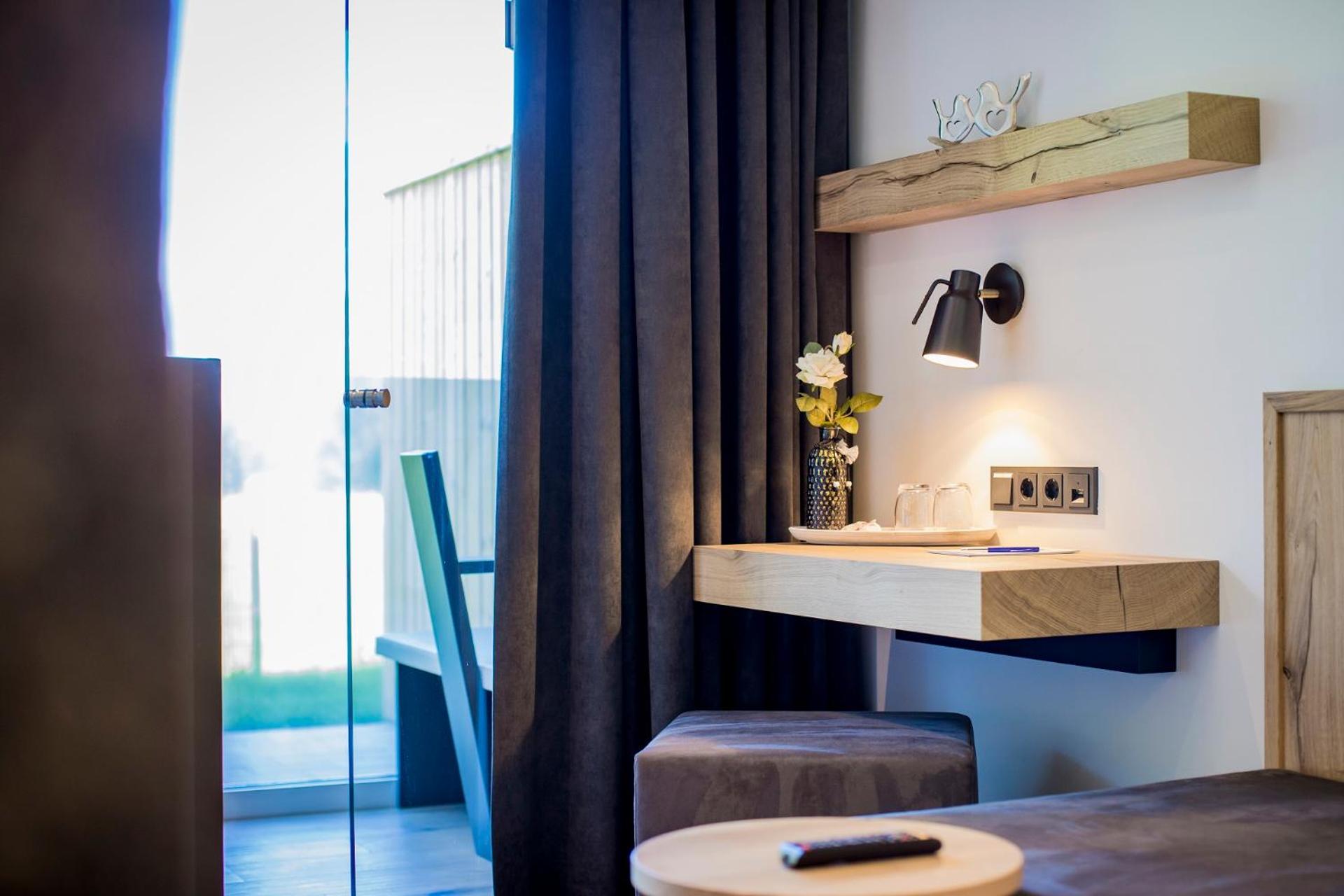 Double Room with Mountain View - Photo 6