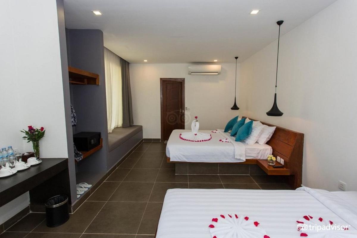 Deluxe Double or Twin Room with Pool View - Photo 3