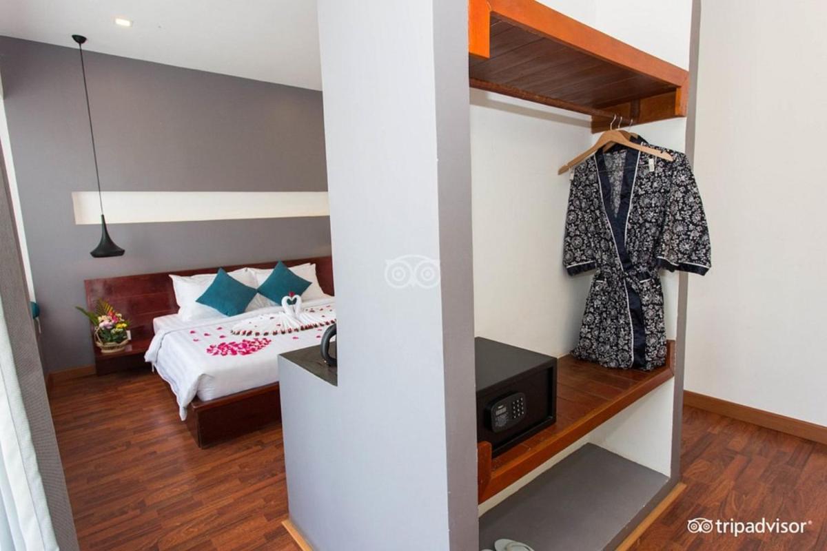 Double Room with Pool View photo 1