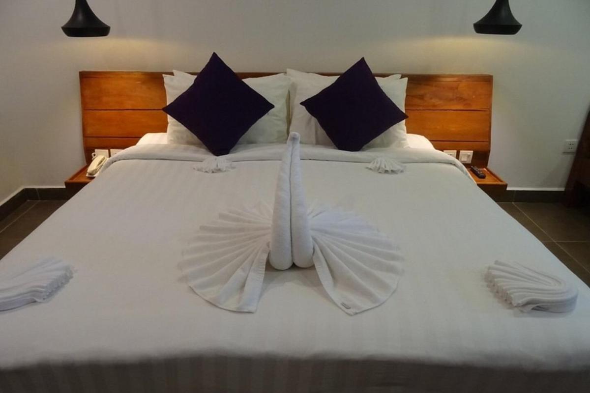 Deluxe Double or Twin Room with Pool View - Photo 4