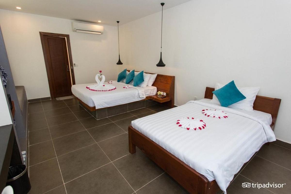 Deluxe Double or Twin Room with Pool View - Photo 2