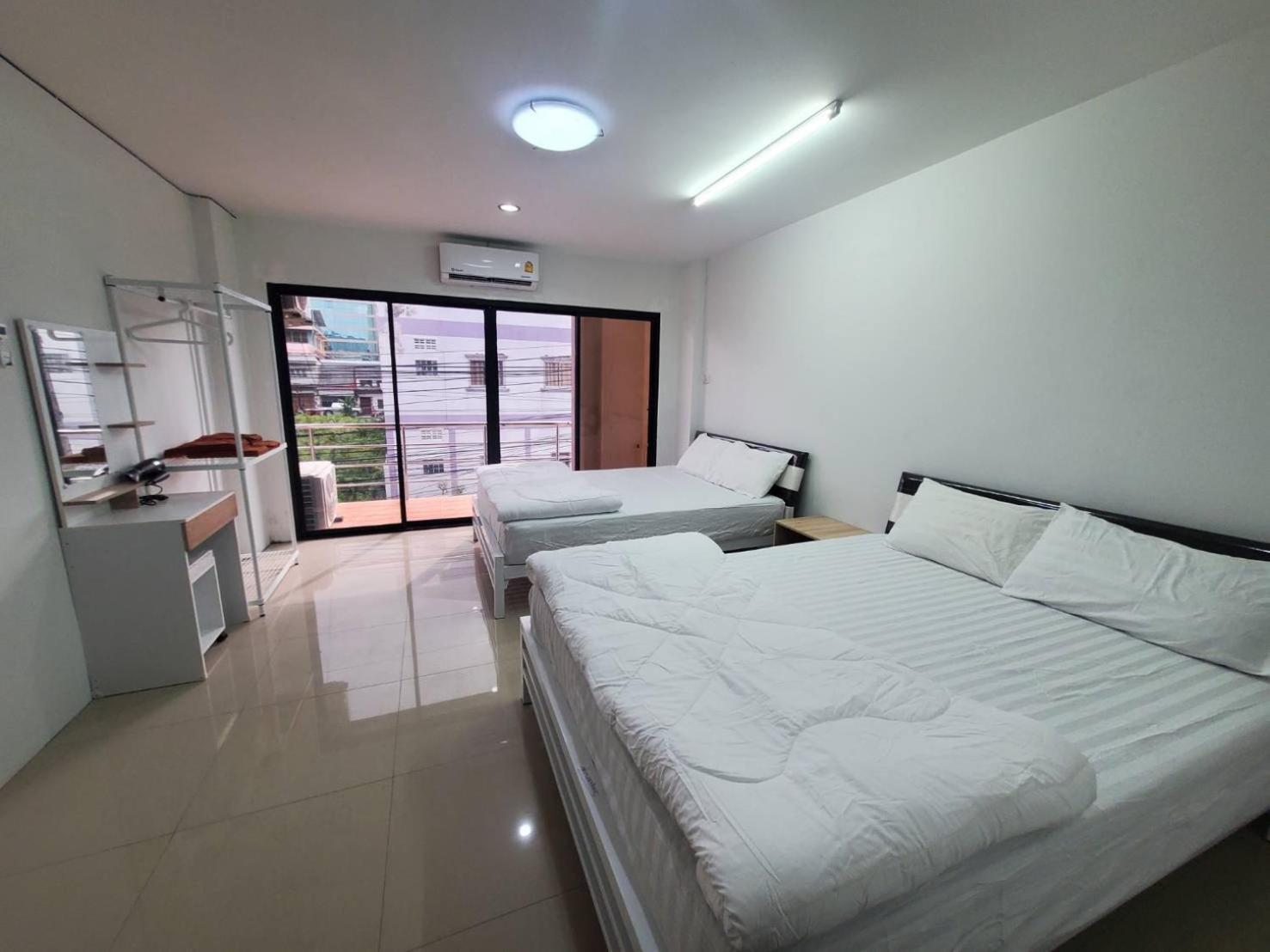 Four-Bedroom House photo 1