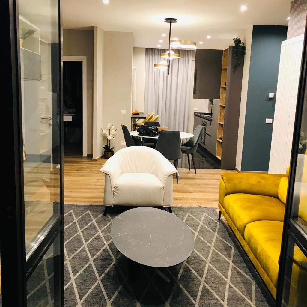 One-Bedroom Apartment - Photo 8