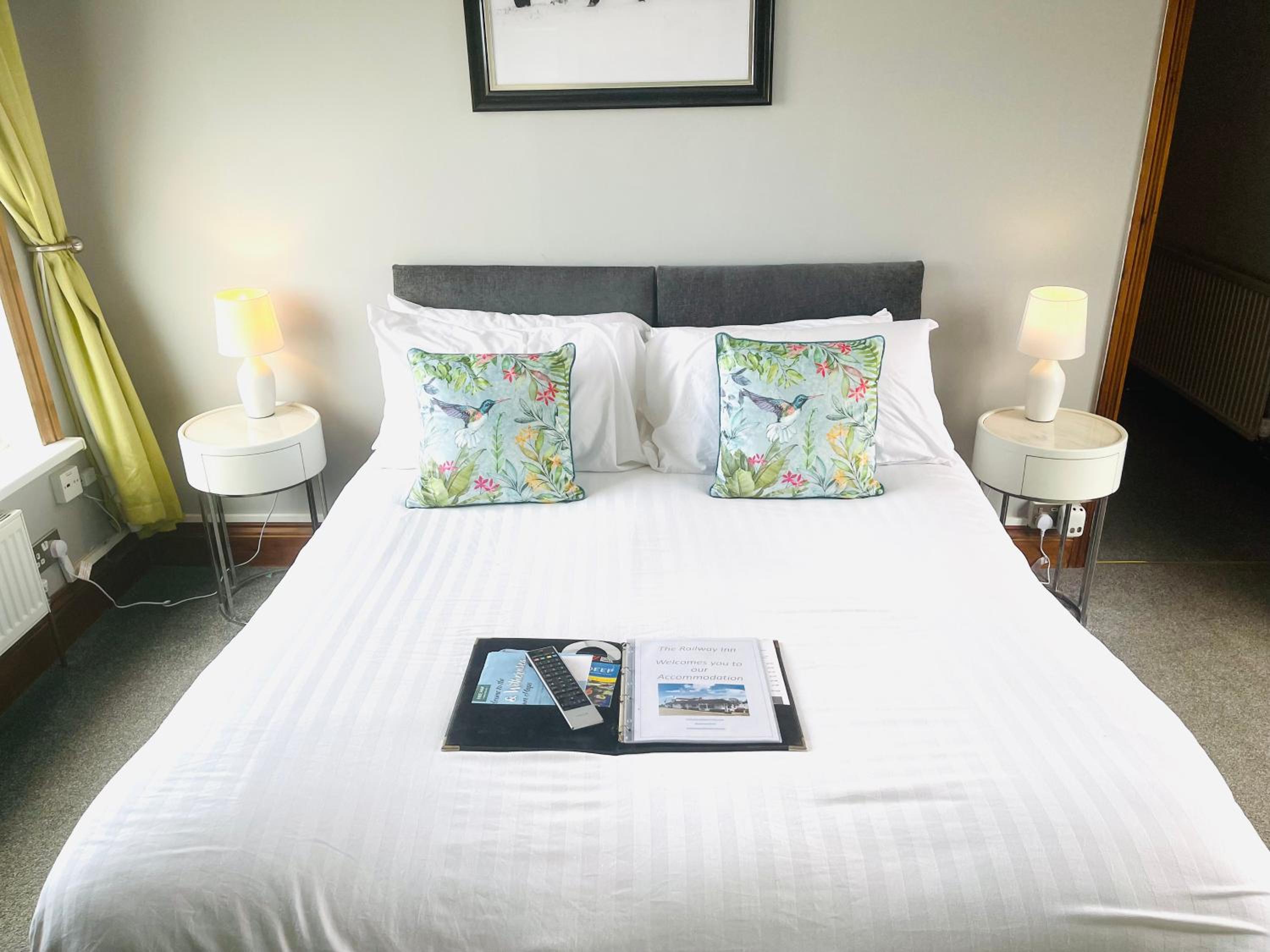 Double Room with Balcony - Photo 16
