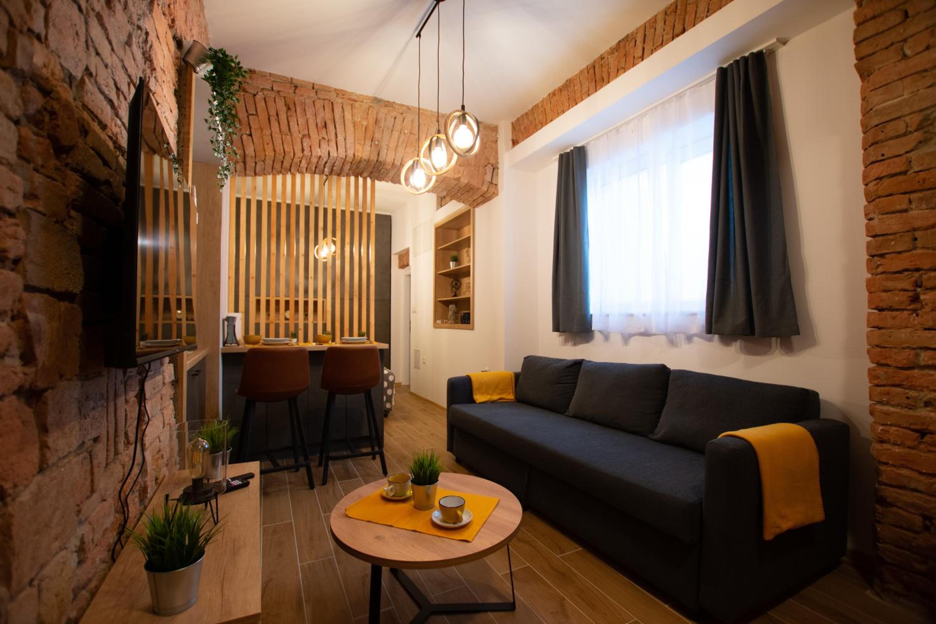 One-Bedroom Apartment - Photo 18