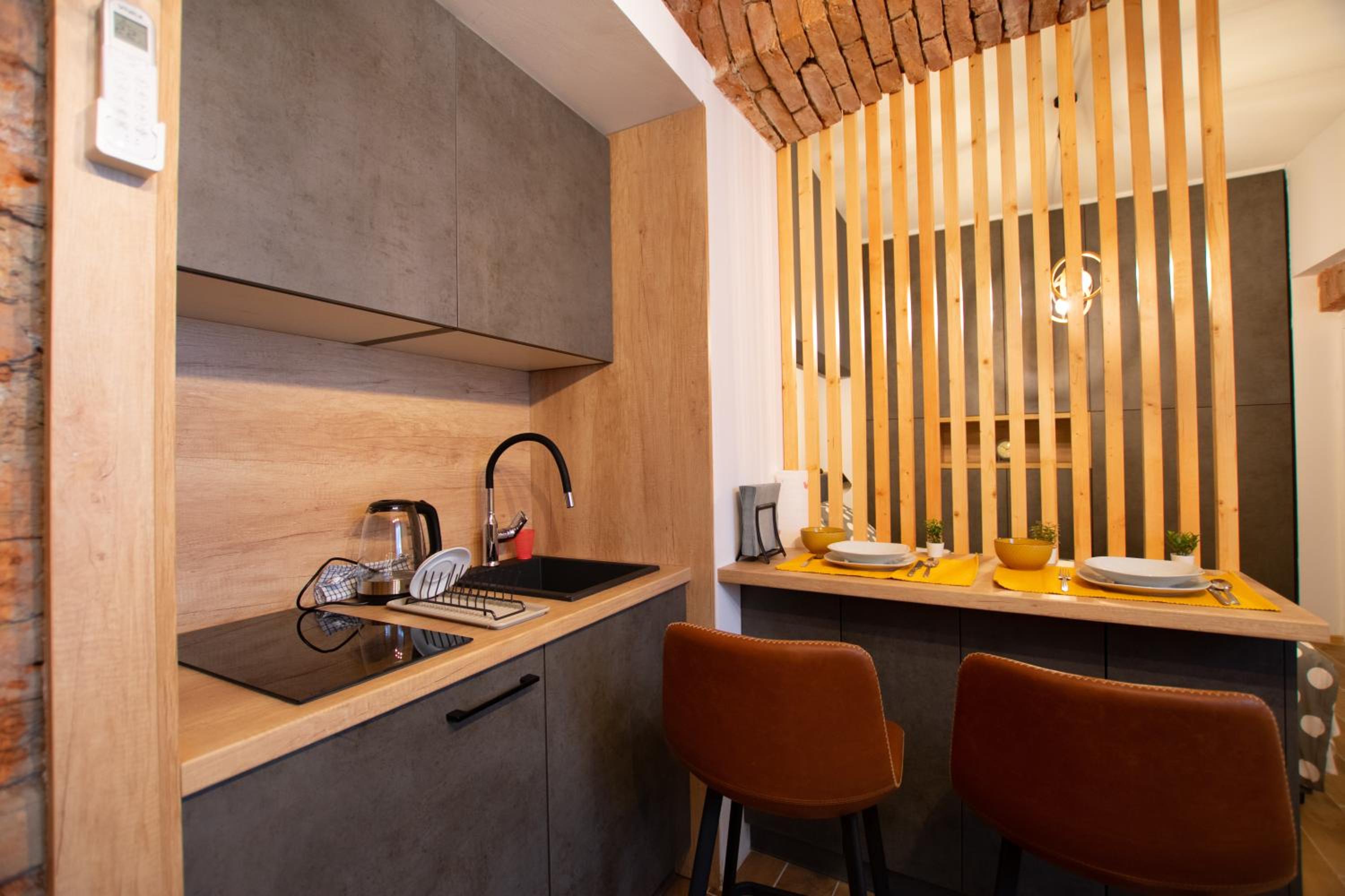 One-Bedroom Apartment - Photo 20