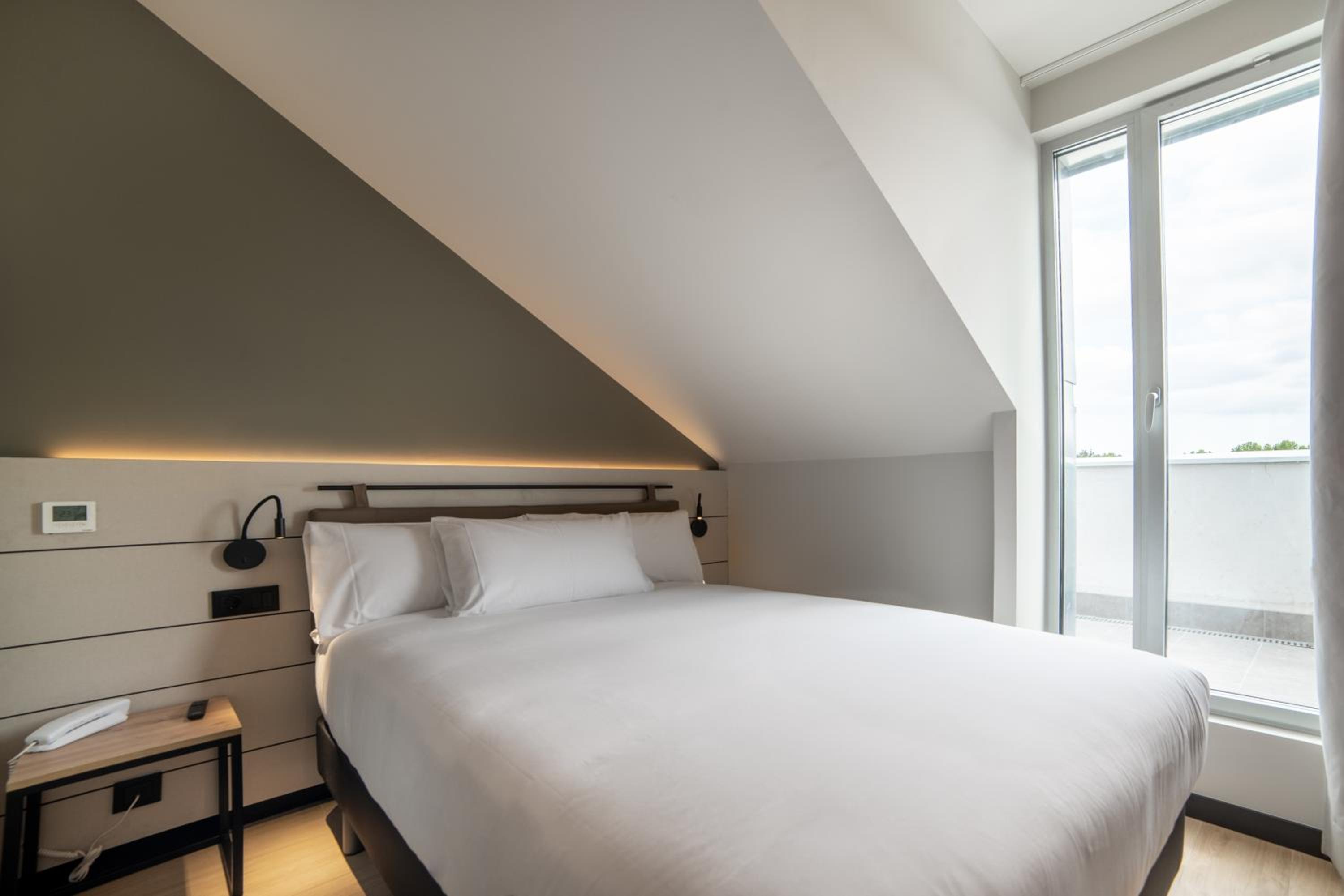 Double Room - Photo 6