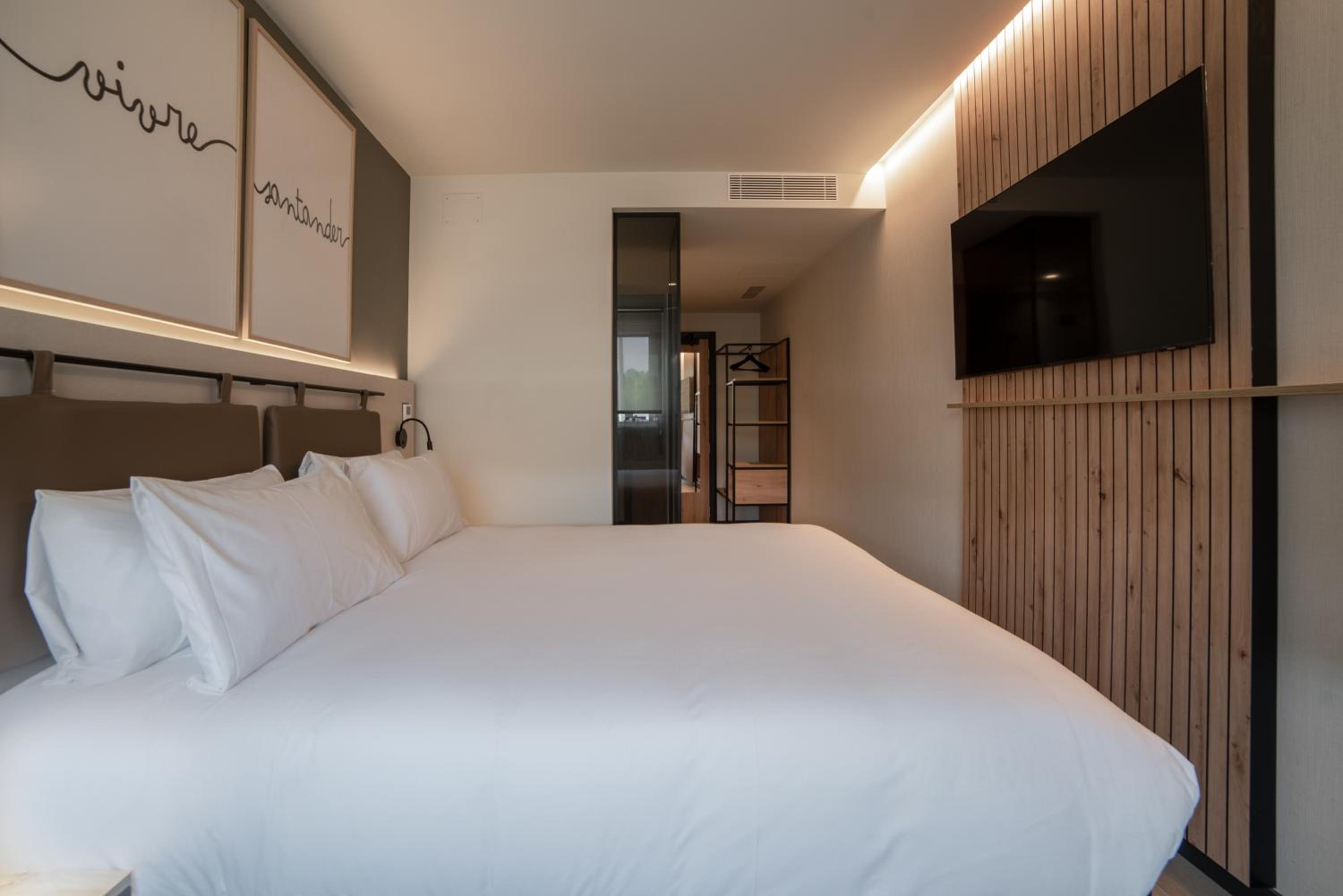 Double Room - Photo 2
