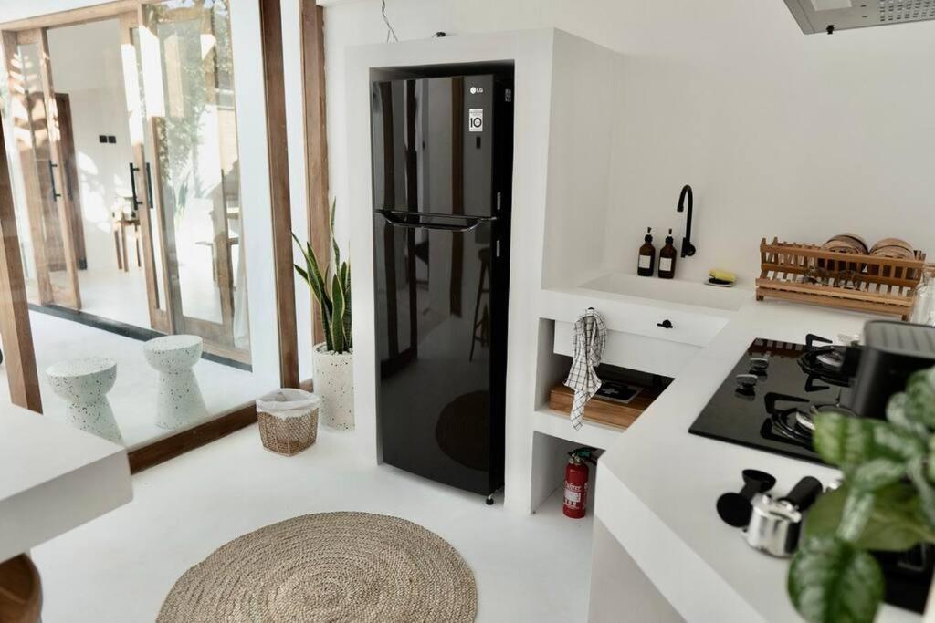 Three-Bedroom Villa - Photo 8