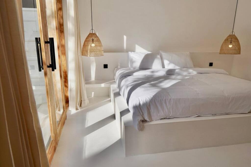 Three-Bedroom Villa - Photo 6