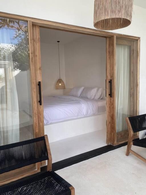 Three-Bedroom Villa - Photo 3